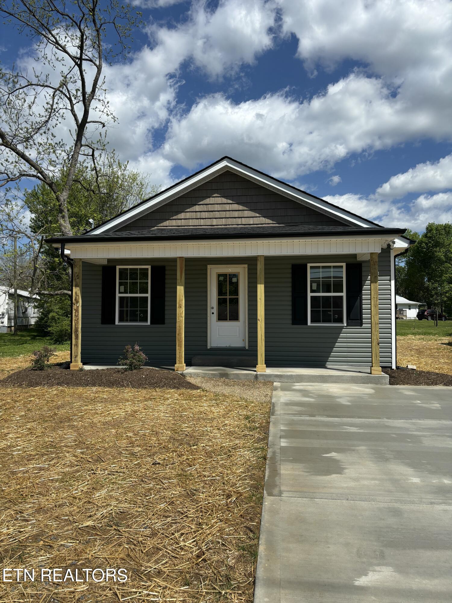 414 Oklahoma St Property Photo