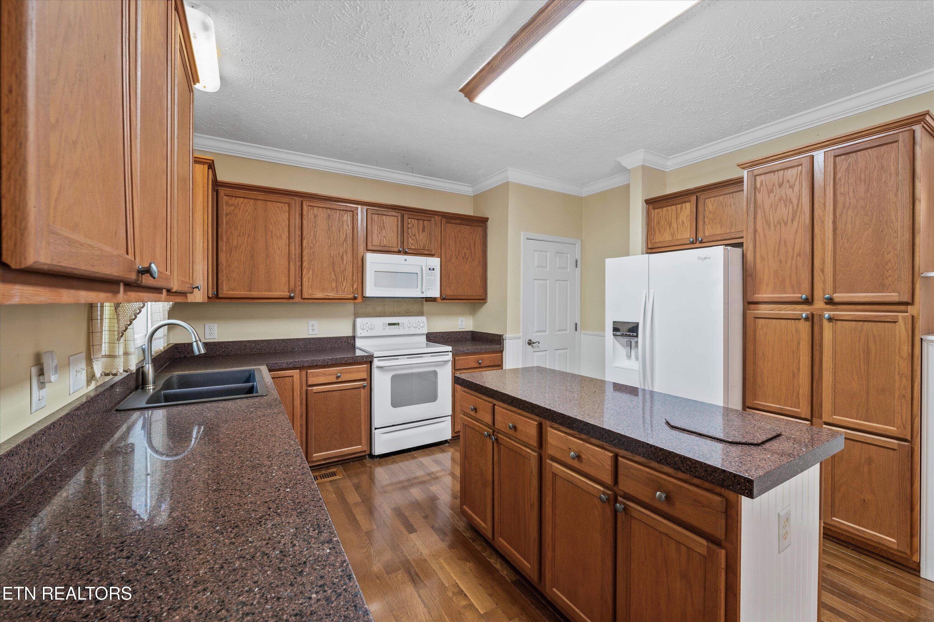 102 Chaloni Lane Property Photo 12