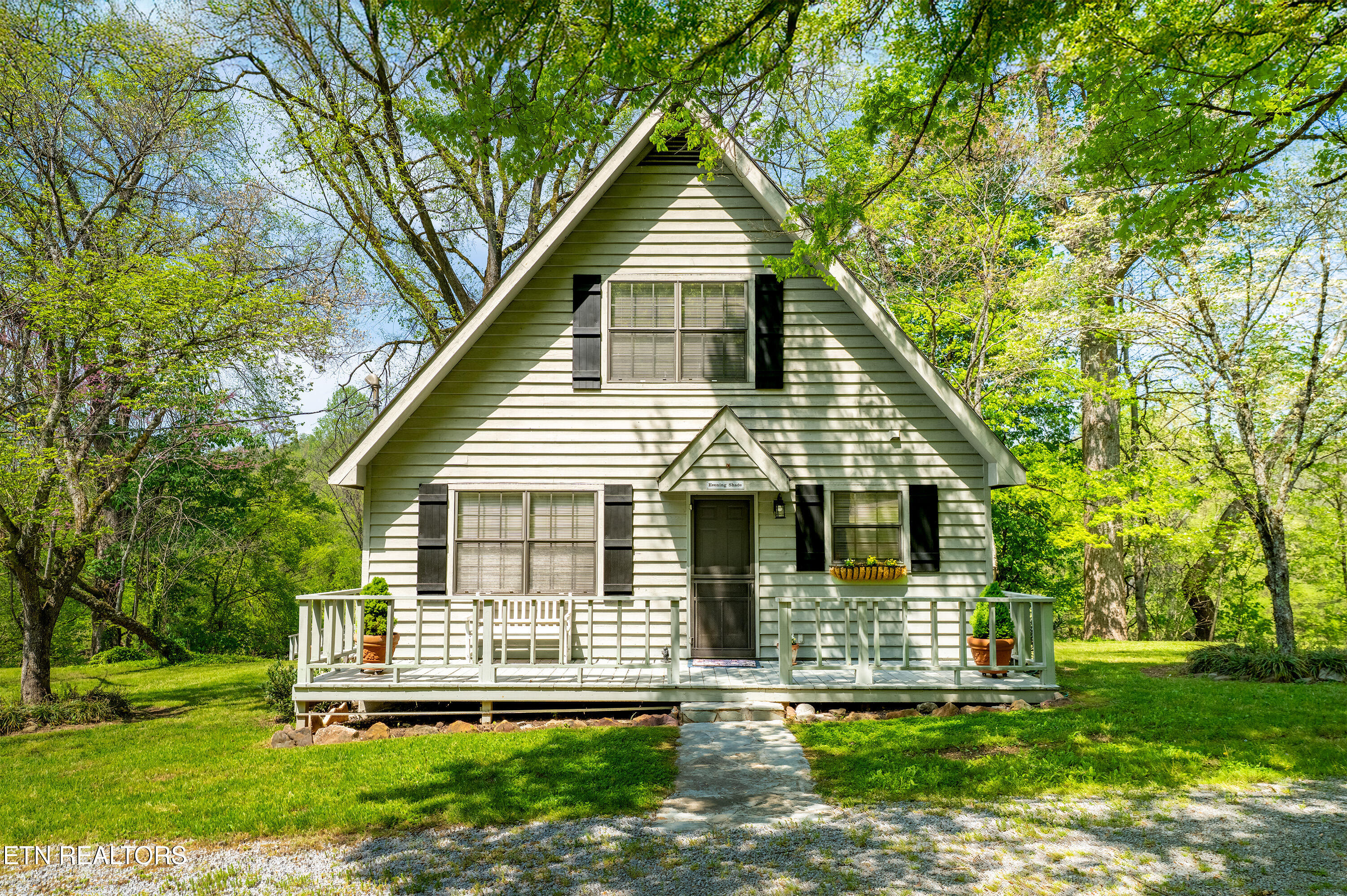 309 River Rd Property Photo