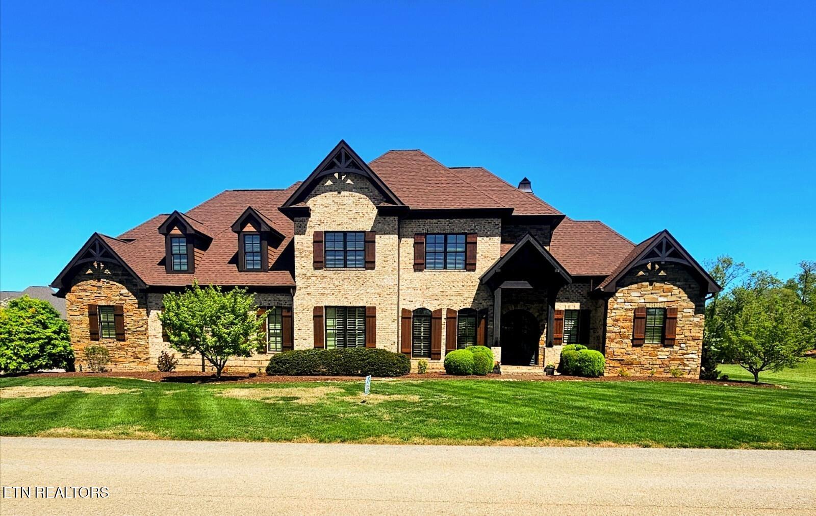 316 Spoondrift Court Property Photo