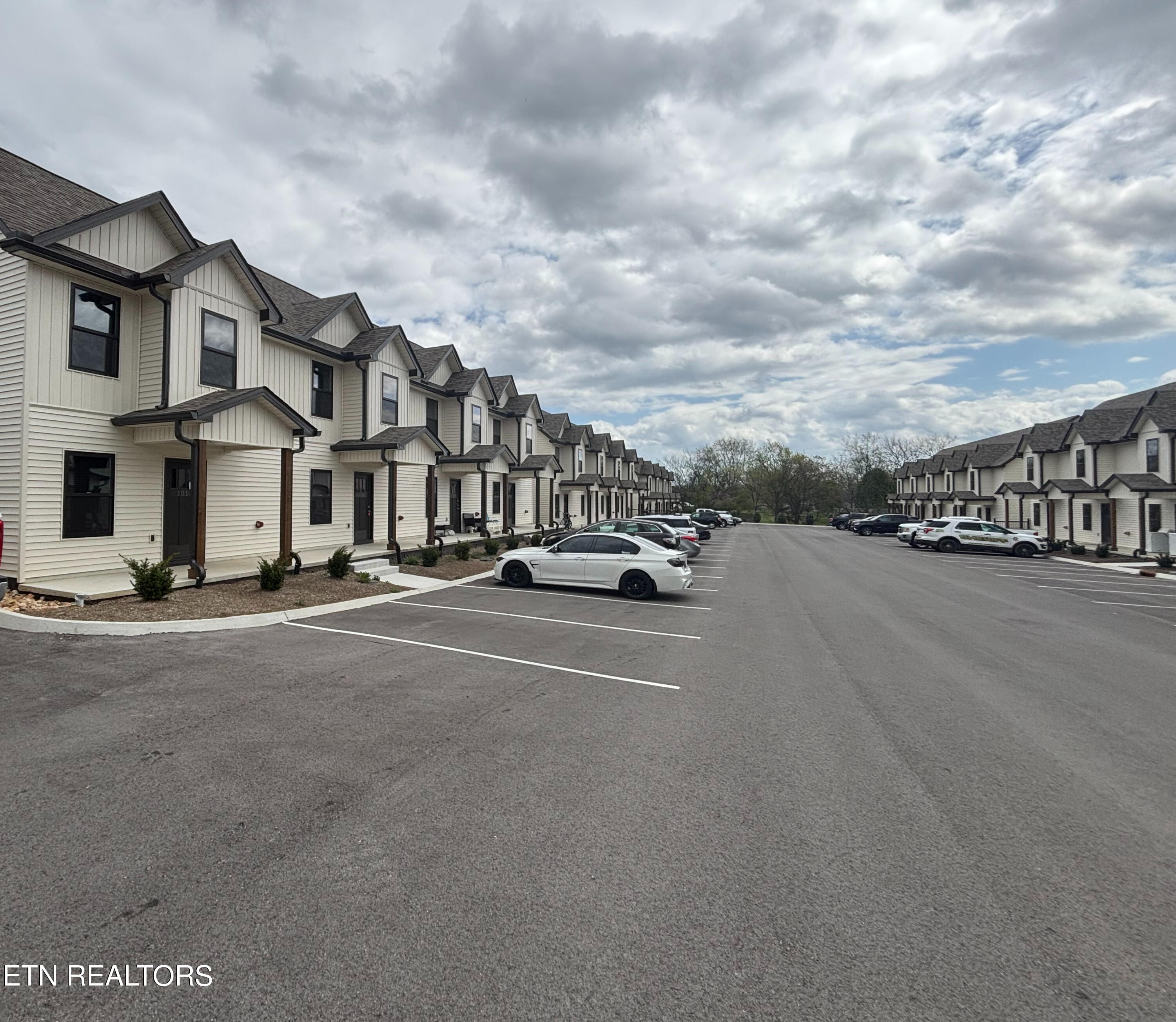 100 Delaney Way Property Photo