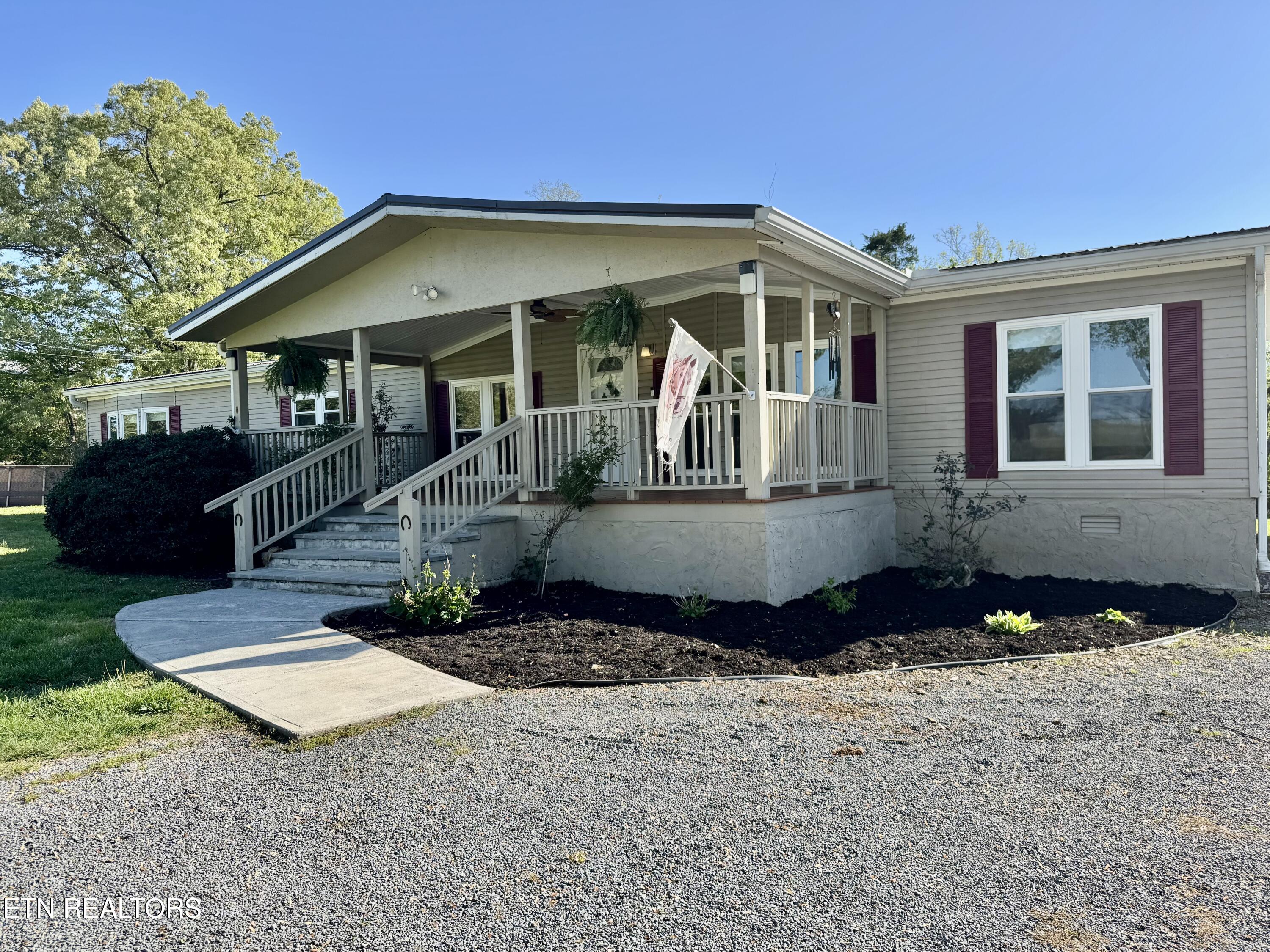 129 Ellis Rd Property Photo