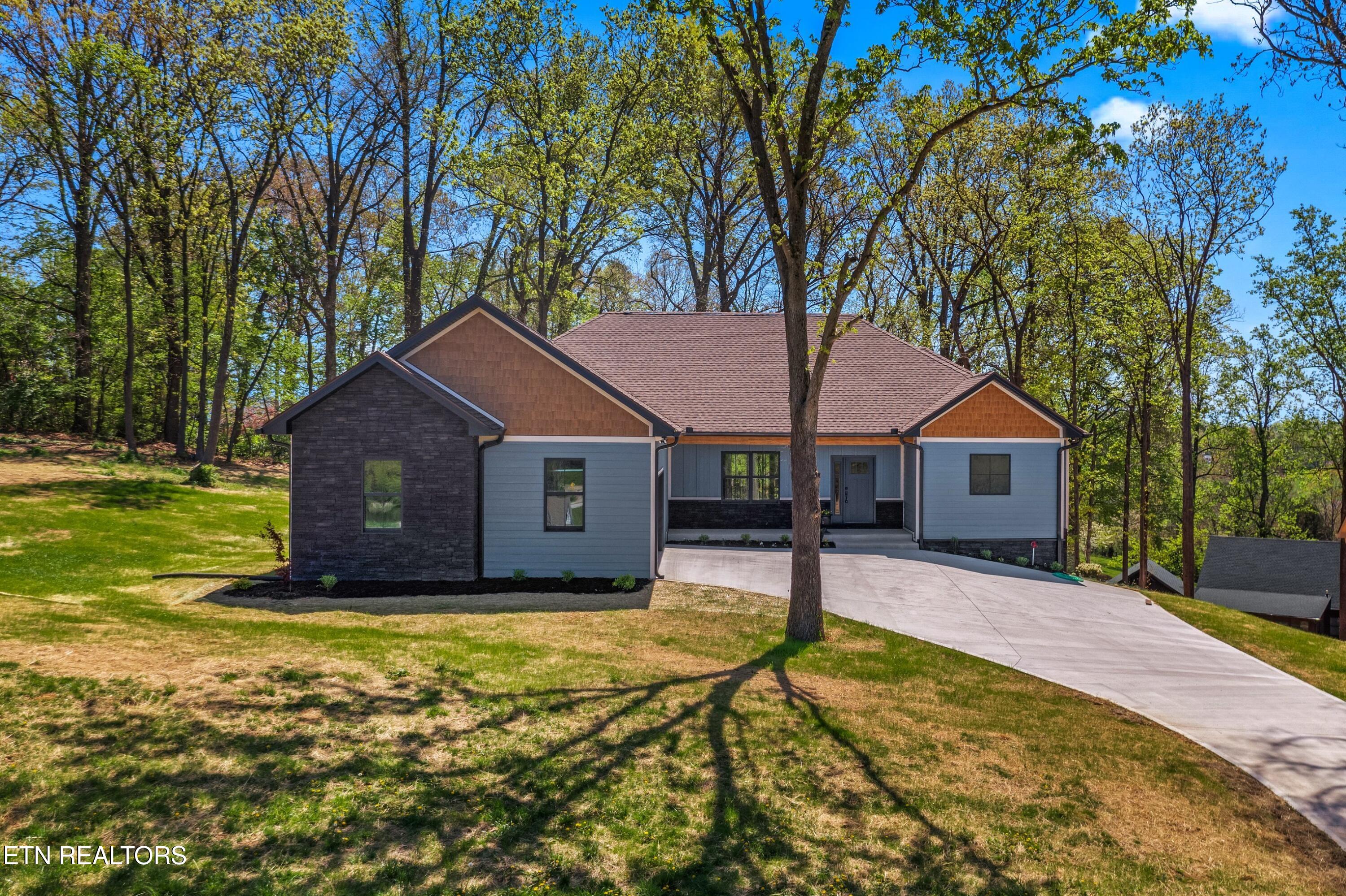 322 Fairway Drive Property Photo