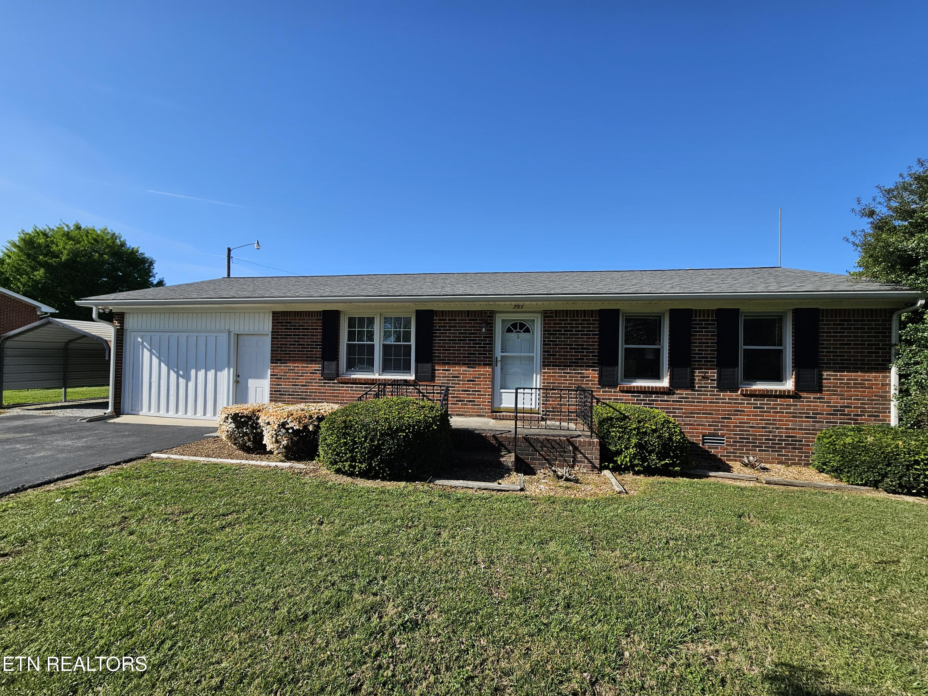 751 Orchard St Property Photo