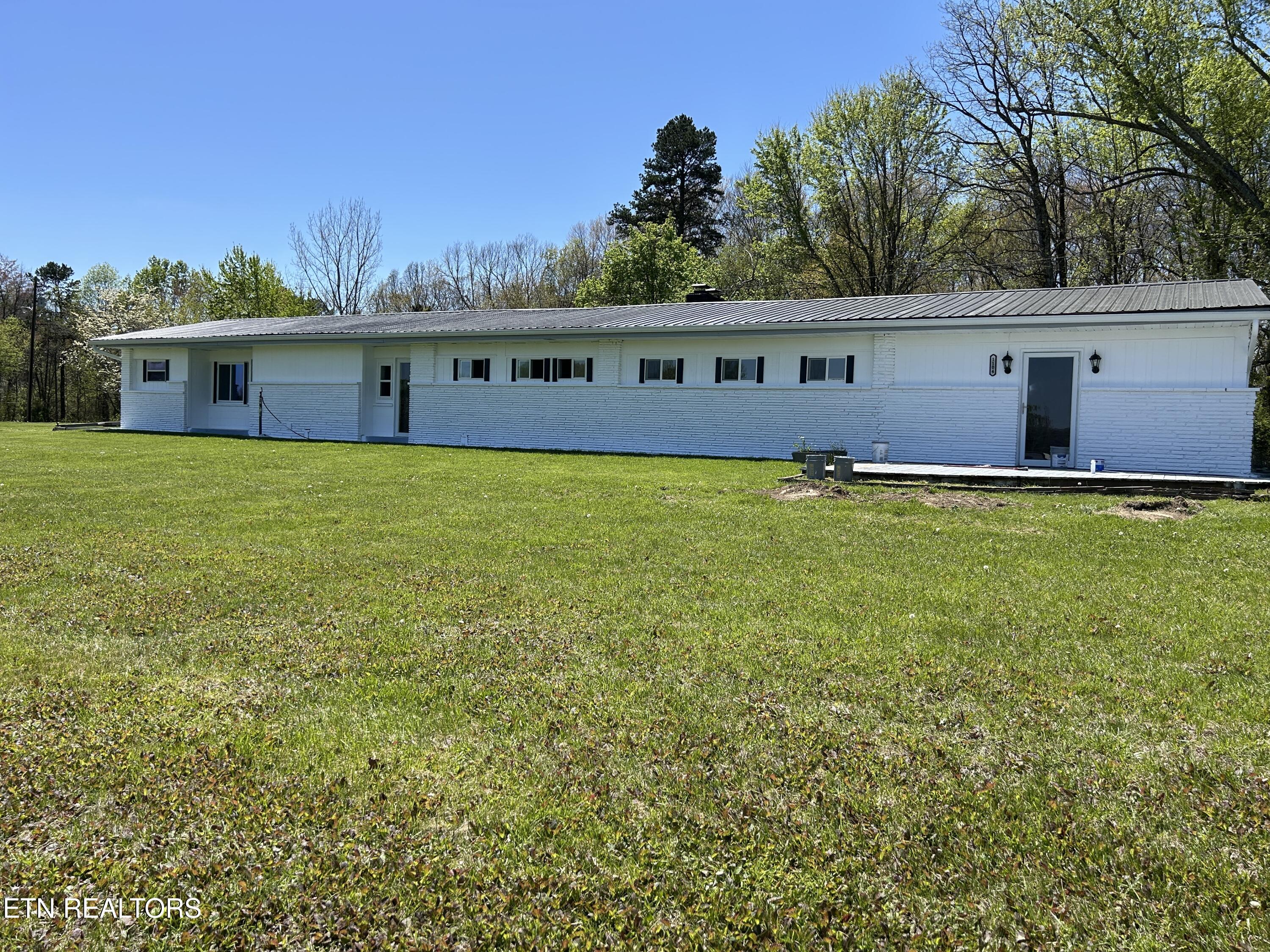 1104 Allardt Hwy Property Photo