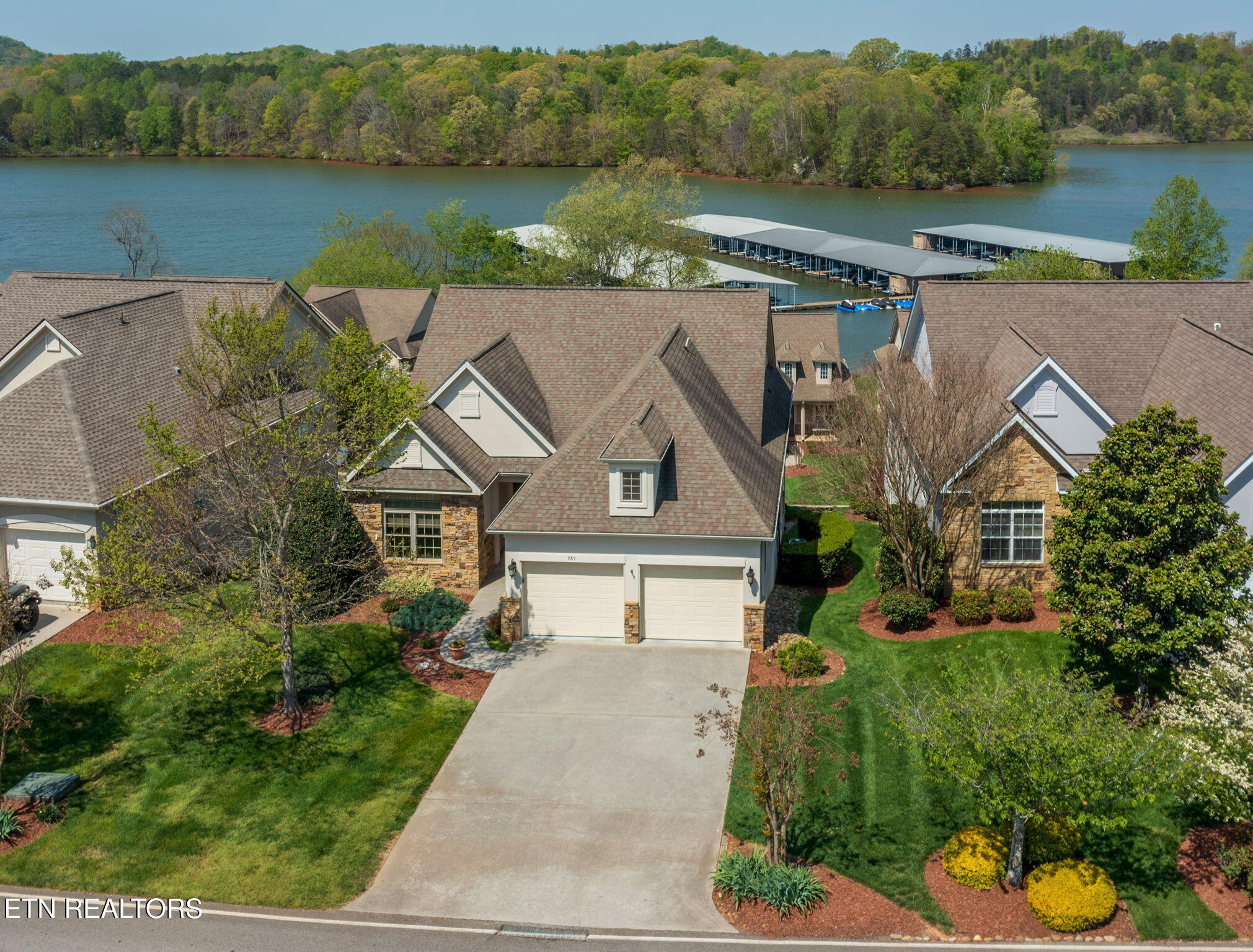 989 Rarity Bay Pkwy Property Photo