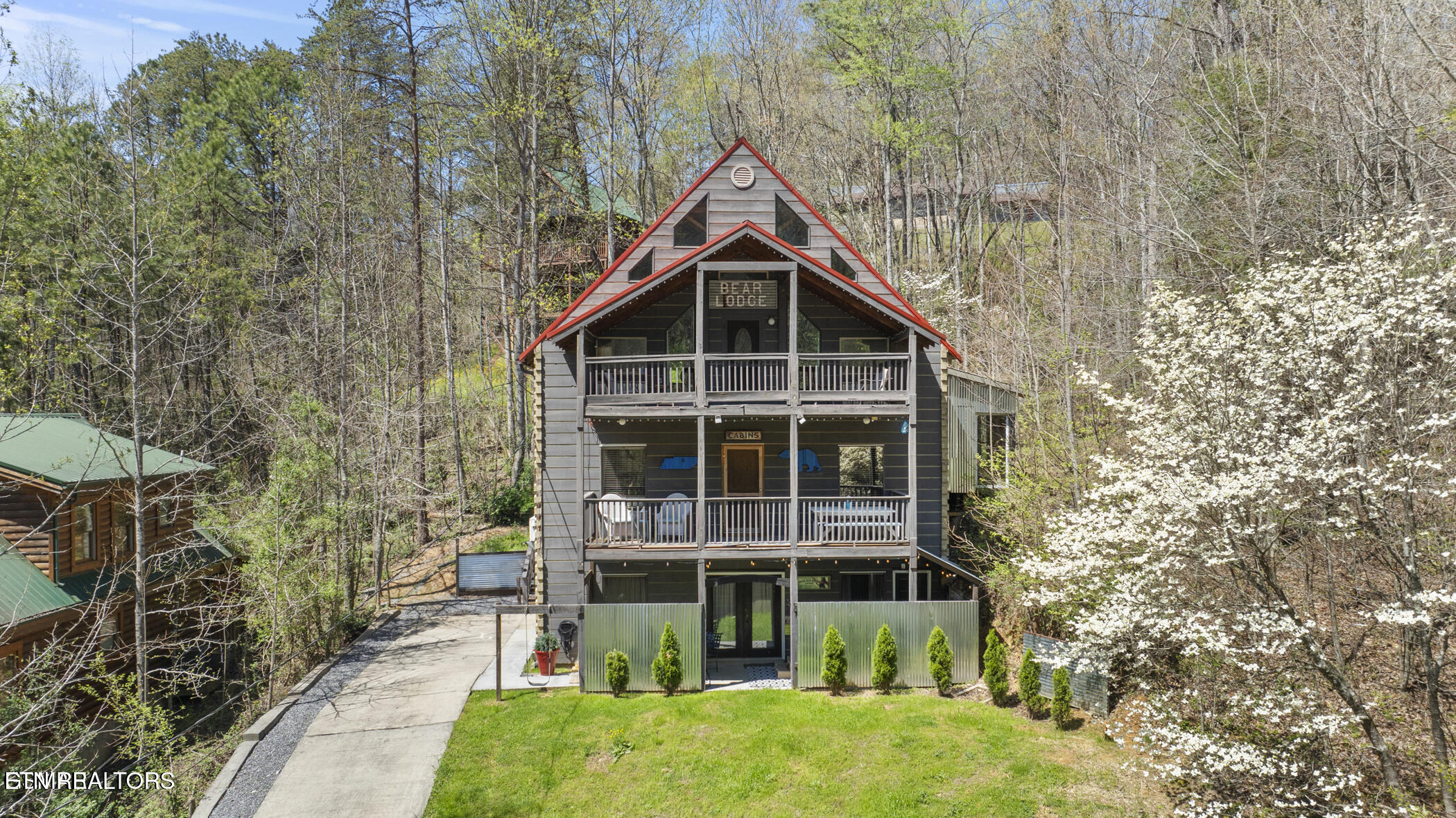 919 Powdermill Rd Property Photo