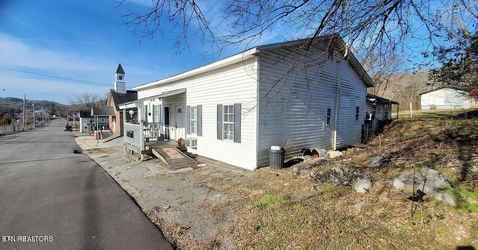 811 Siluria St Property Photo