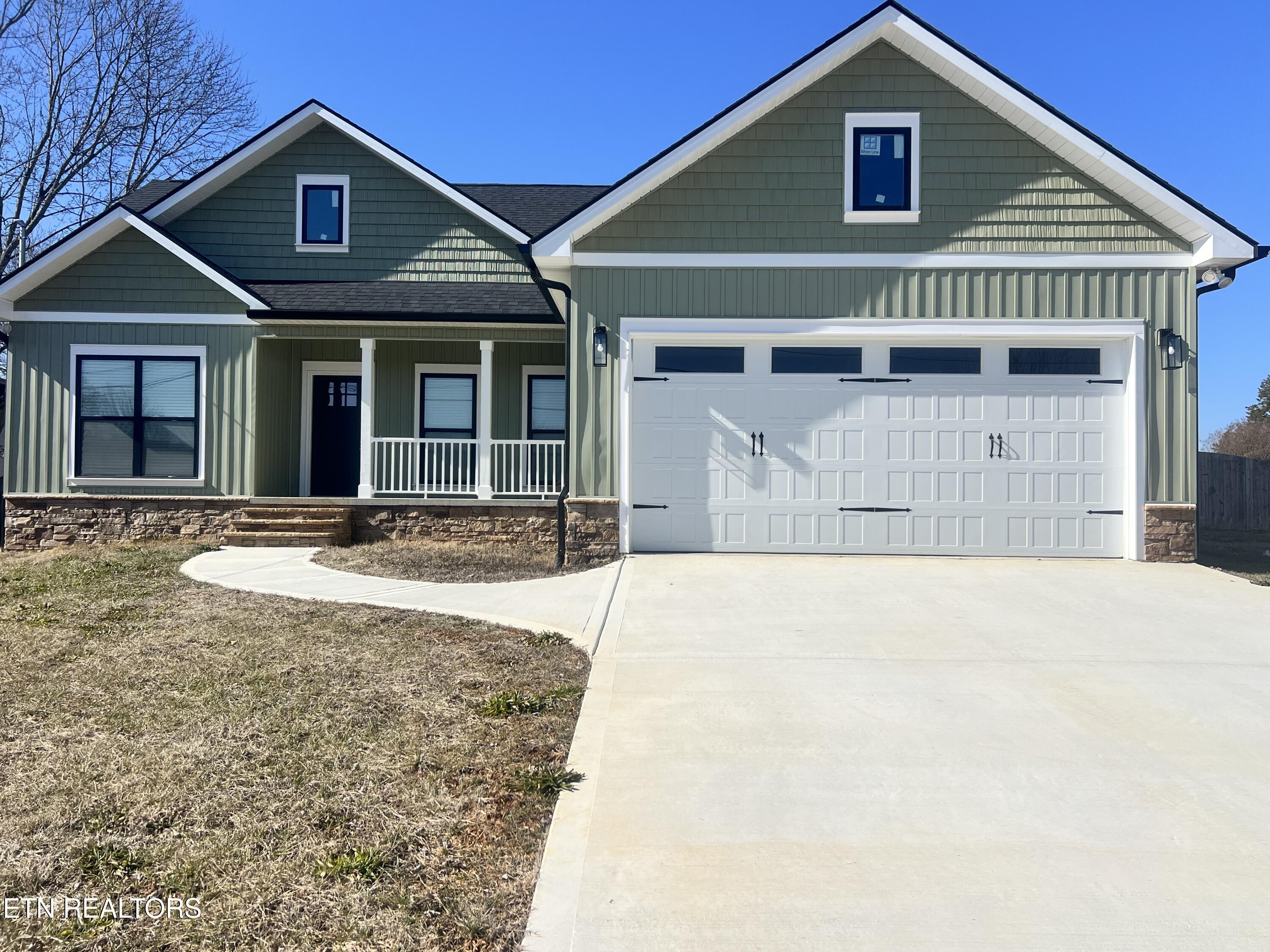 8640 Tervada Drive Property Photo