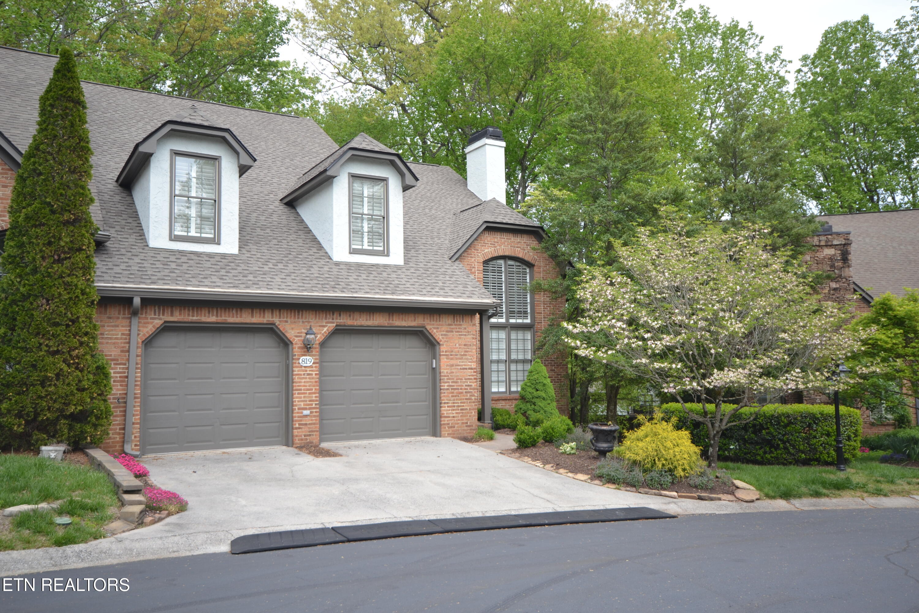 819 Ethans Glen Drive Property Photo