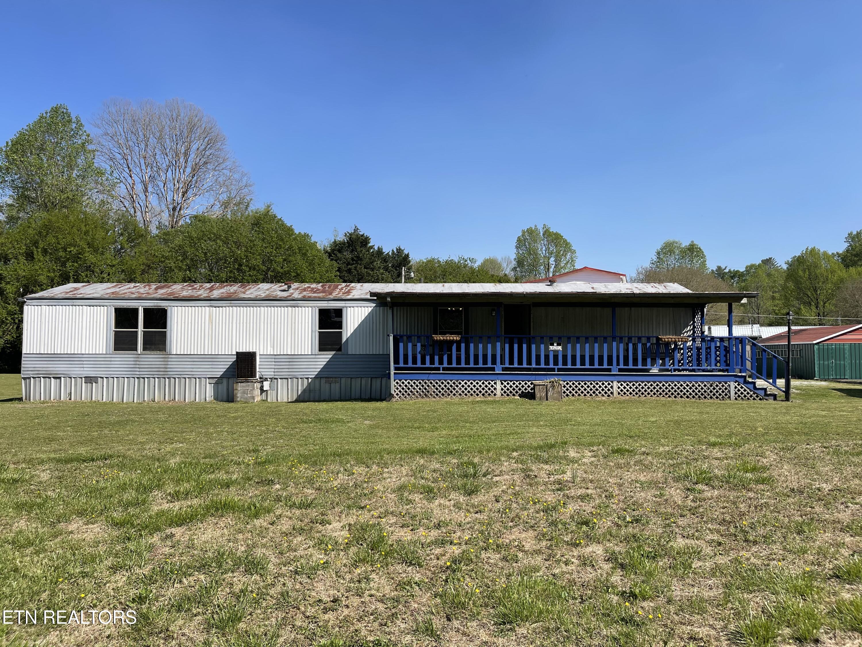 326 Willow Lane Property Photo