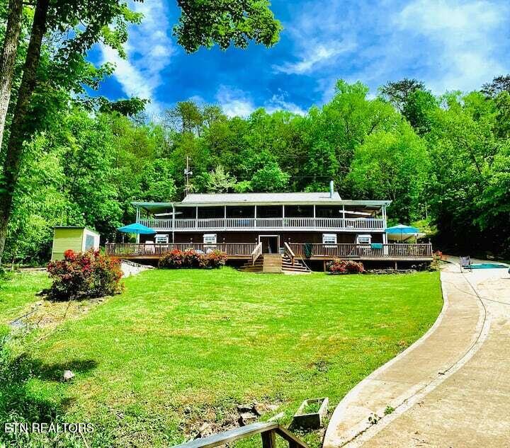 694 Lake Lane Property Photo