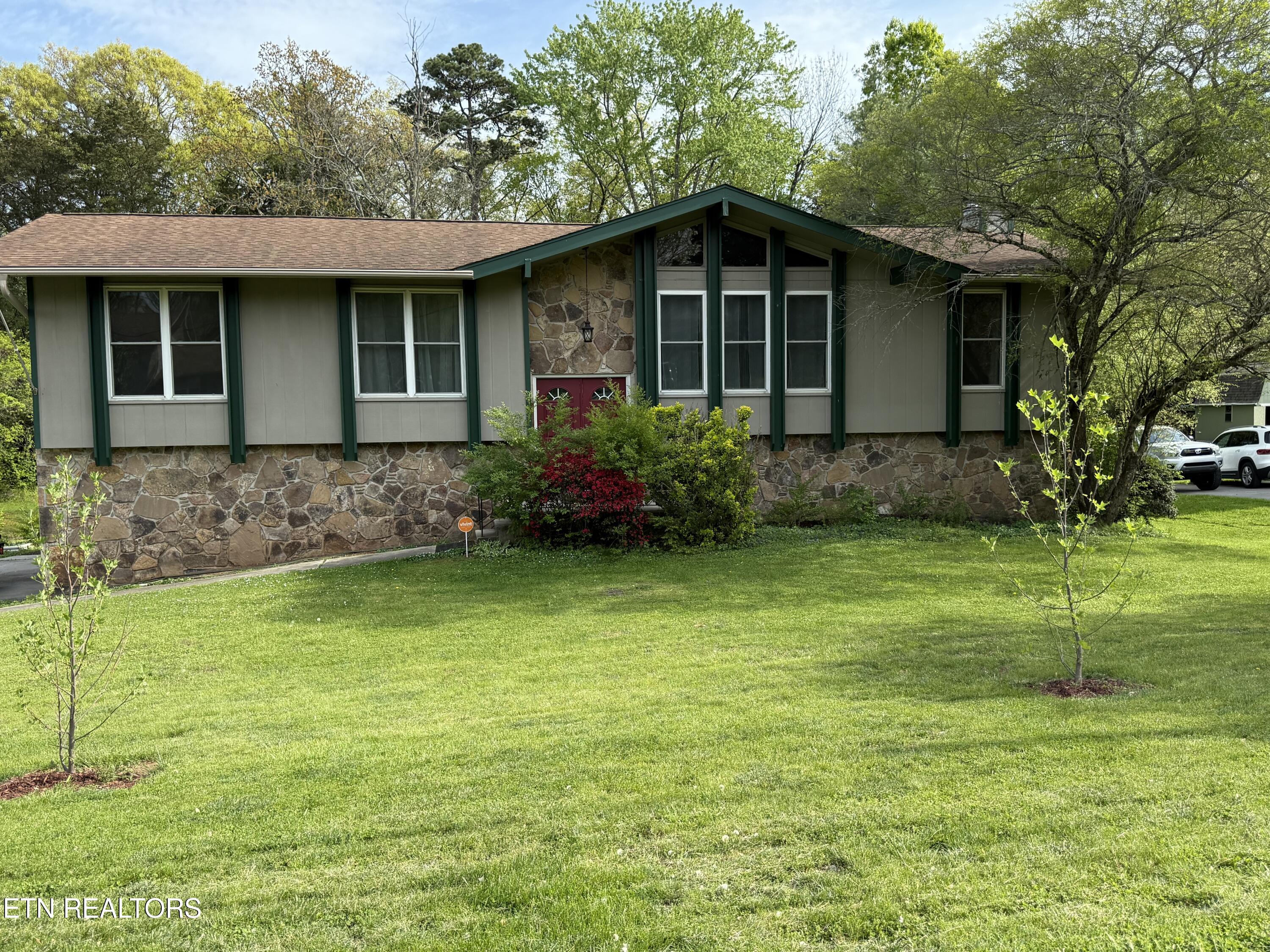11306 Spring Hollow Drive Property Photo