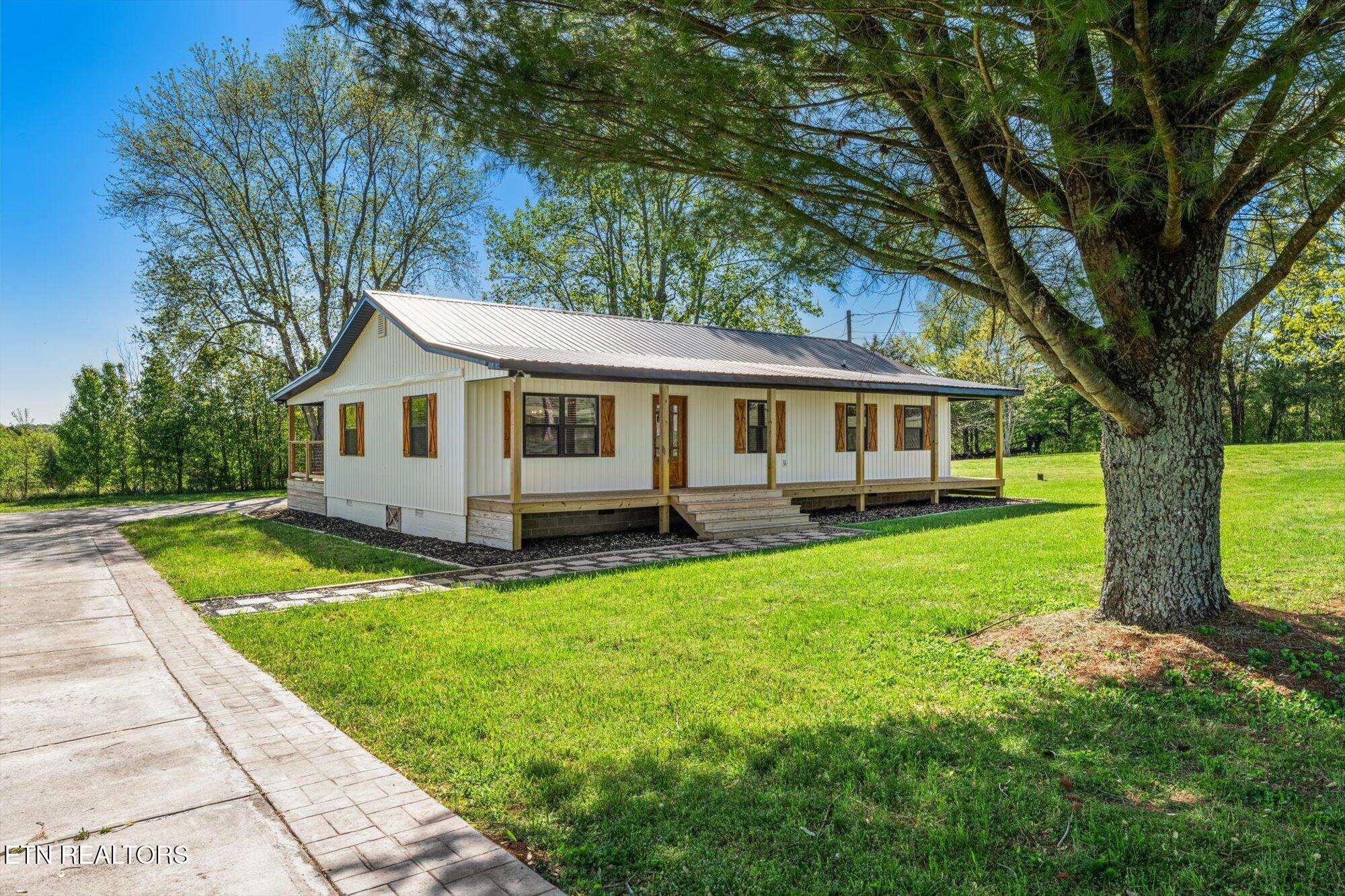 504 County Road 709 Property Photo