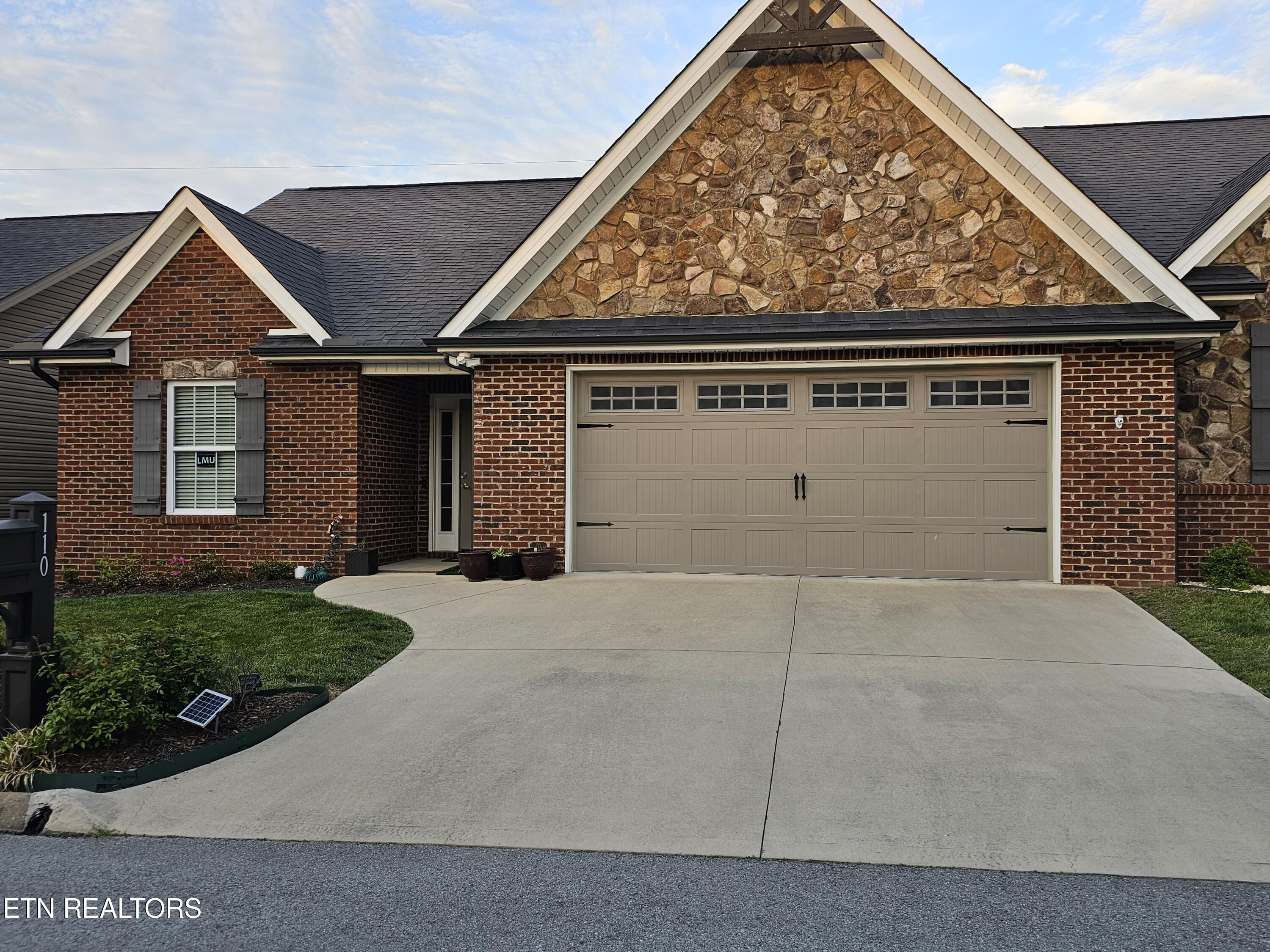 110 Bedrock Way Property Photo