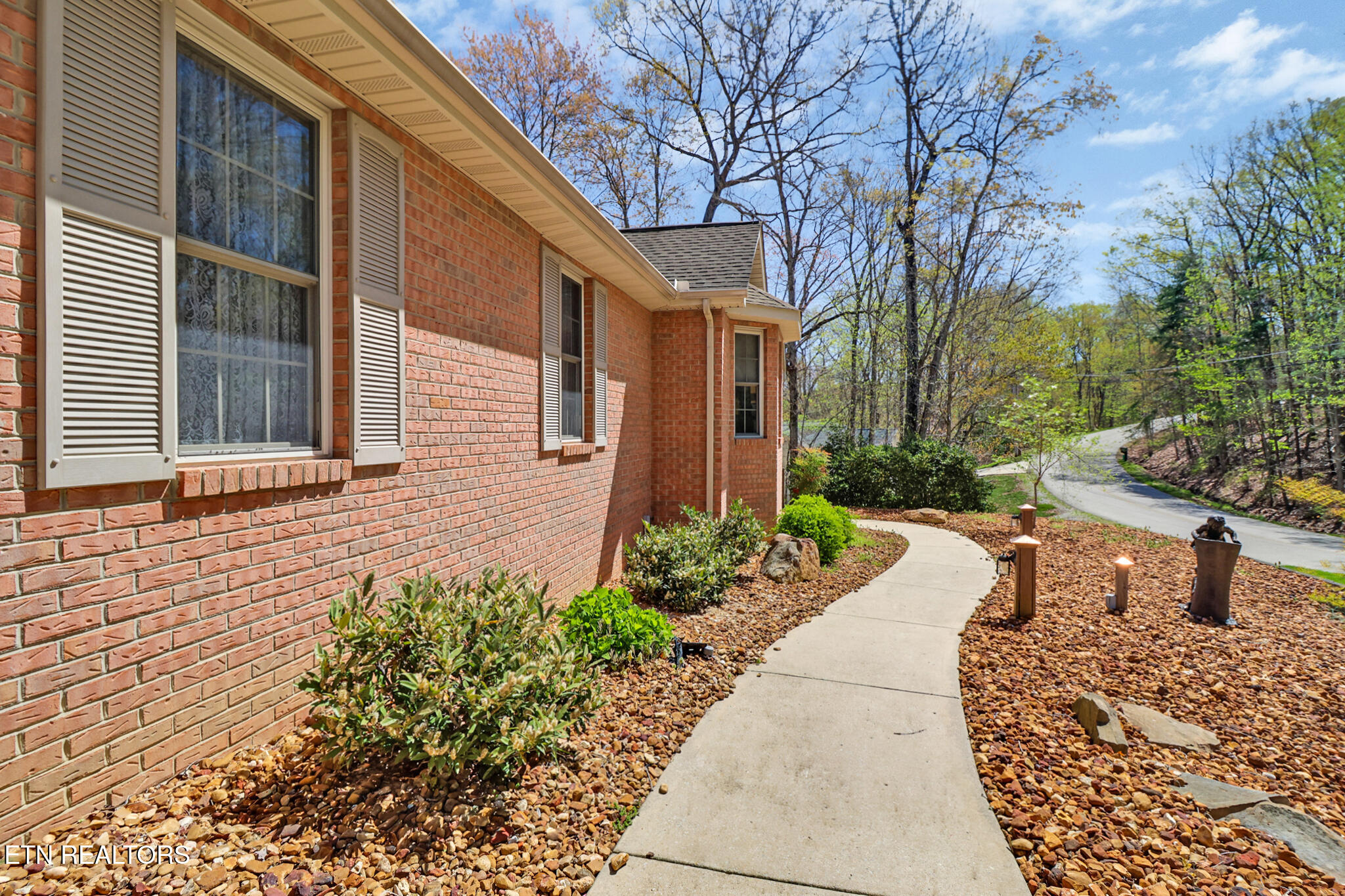 10 Claremont Circle Property Photo 3