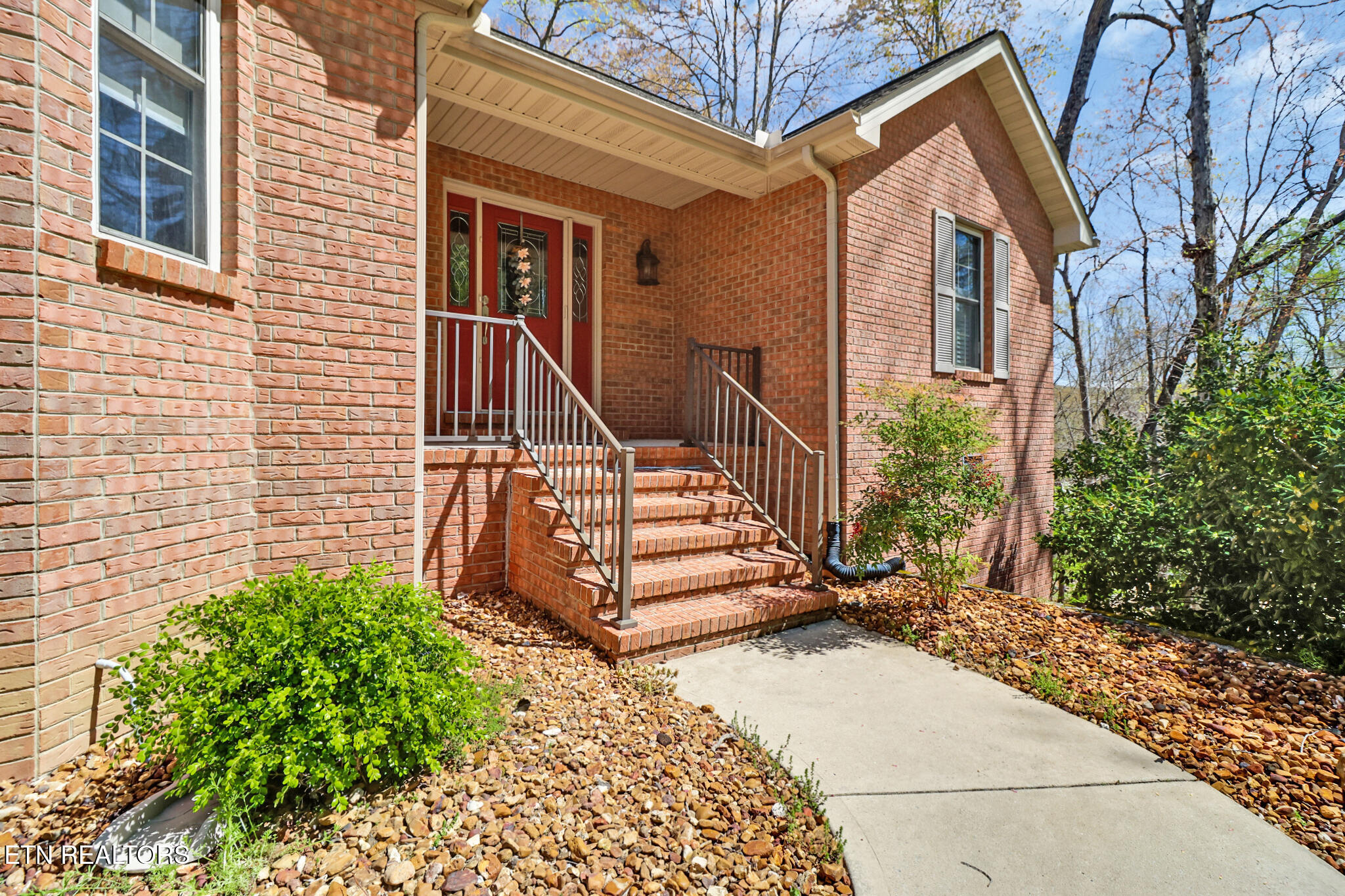 10 Claremont Circle Property Photo 4