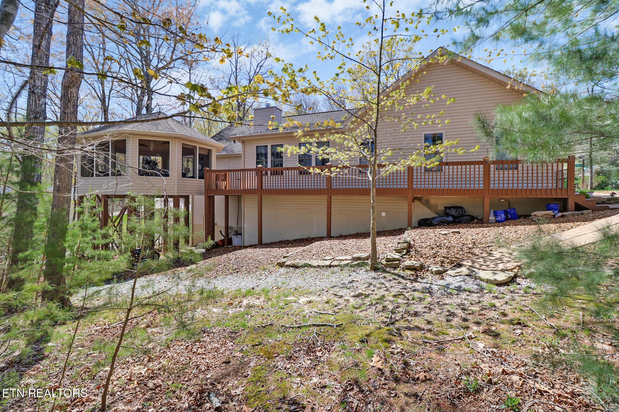 10 Claremont Circle Property Photo 7