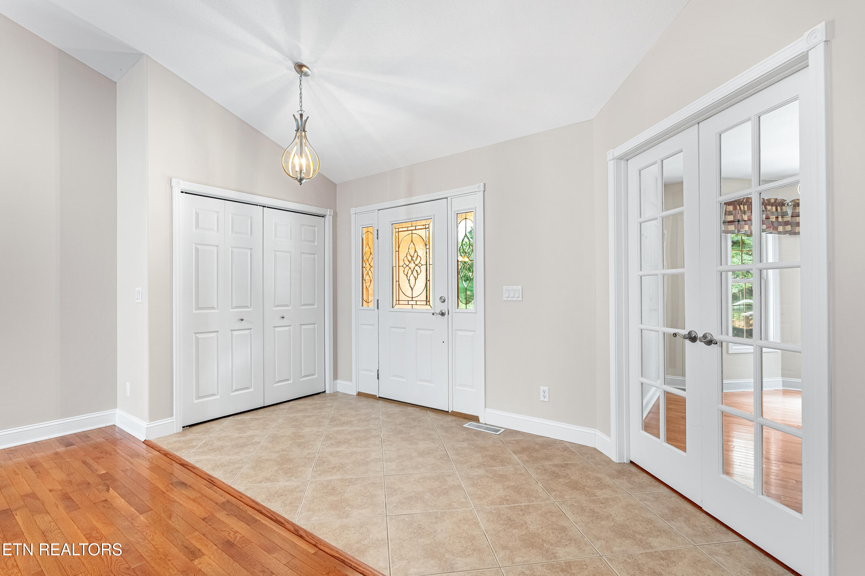 10 Claremont Circle Property Photo 10