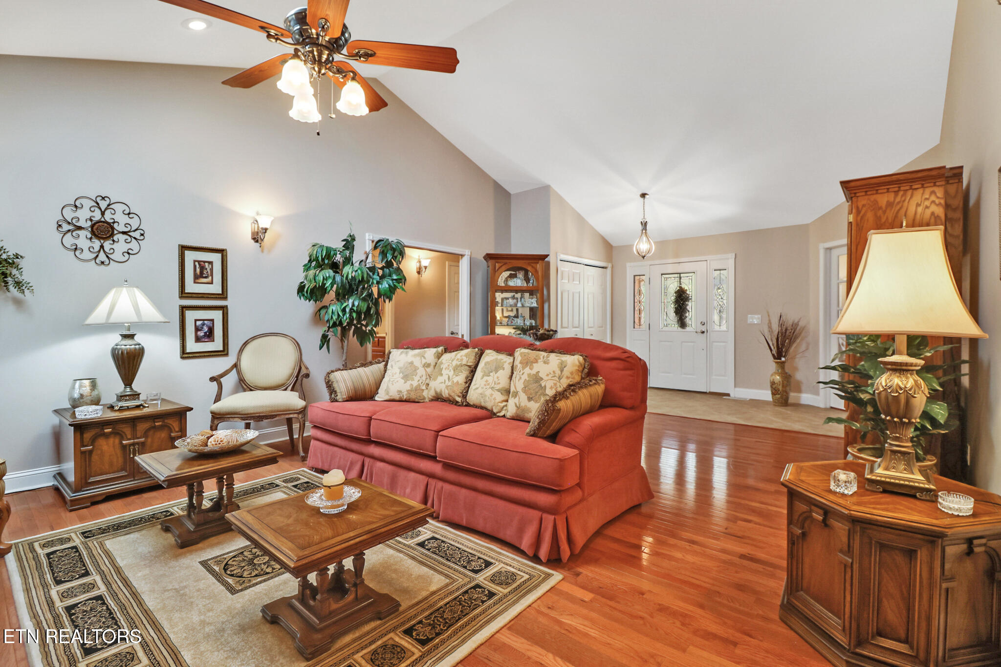 10 Claremont Circle Property Photo 13