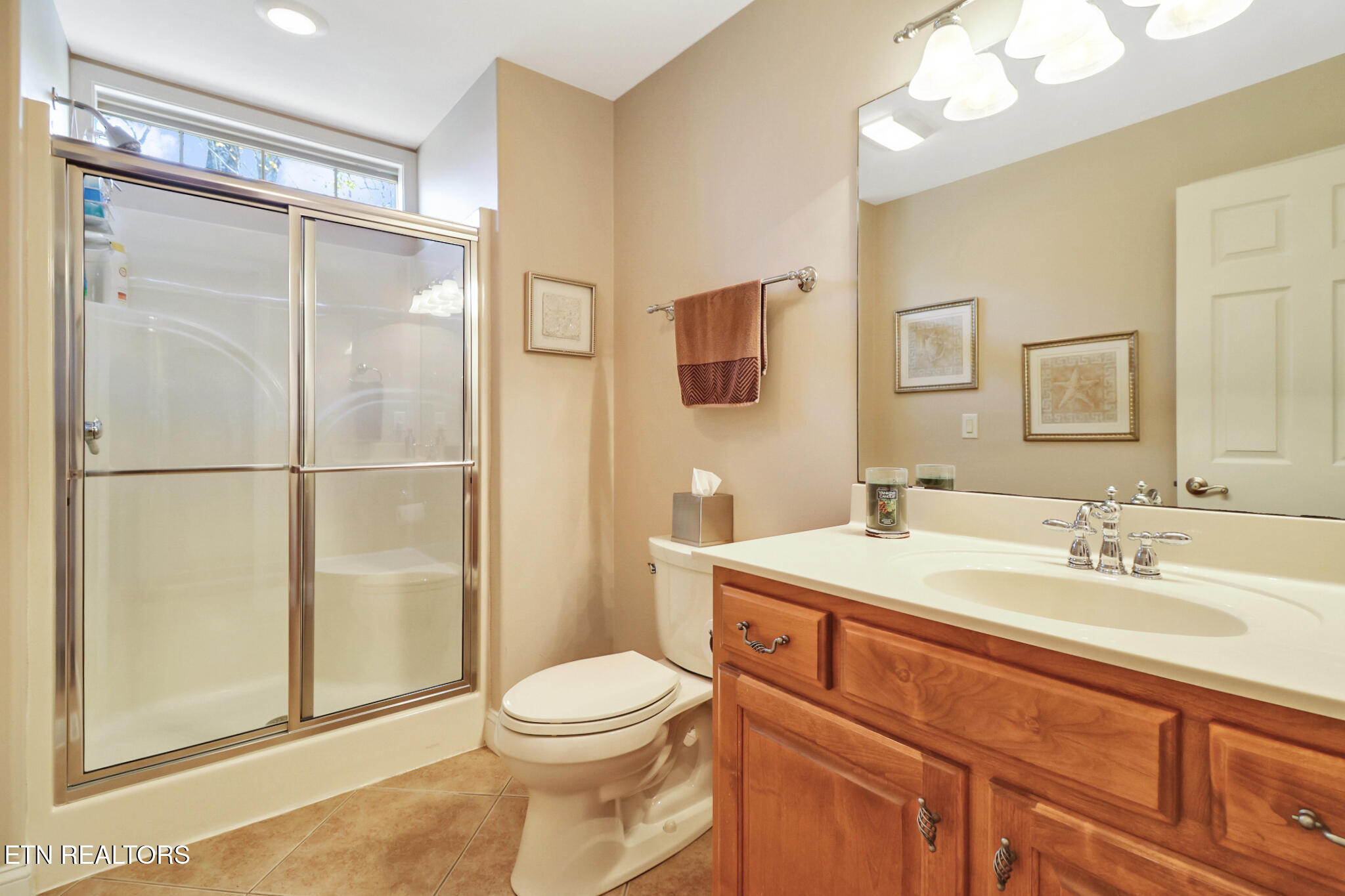 10 Claremont Circle Property Photo 16