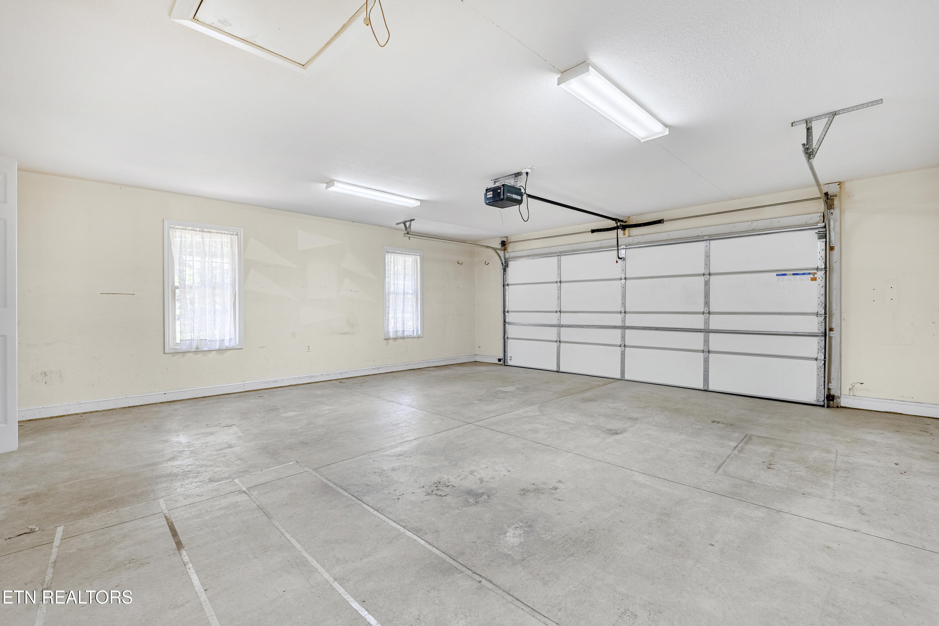 10 Claremont Circle Property Photo 37