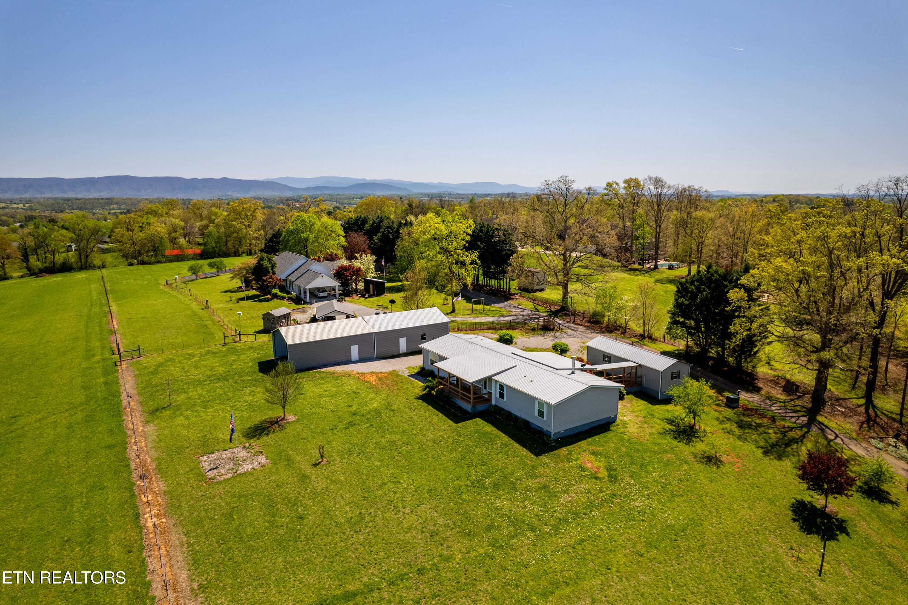 1421 Salem Loop Rd Property Photo