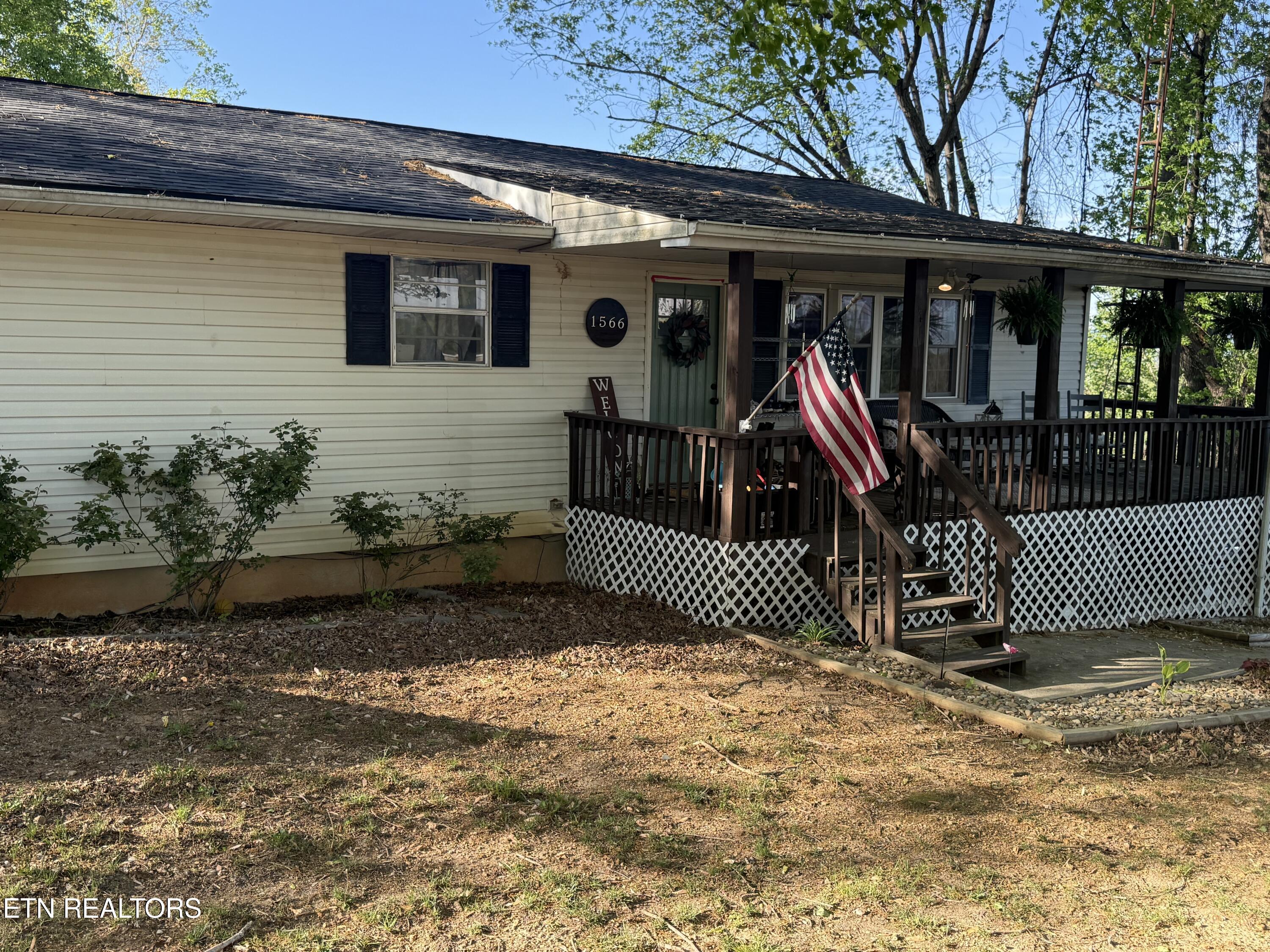 1566 Lakewood Rd Property Photo