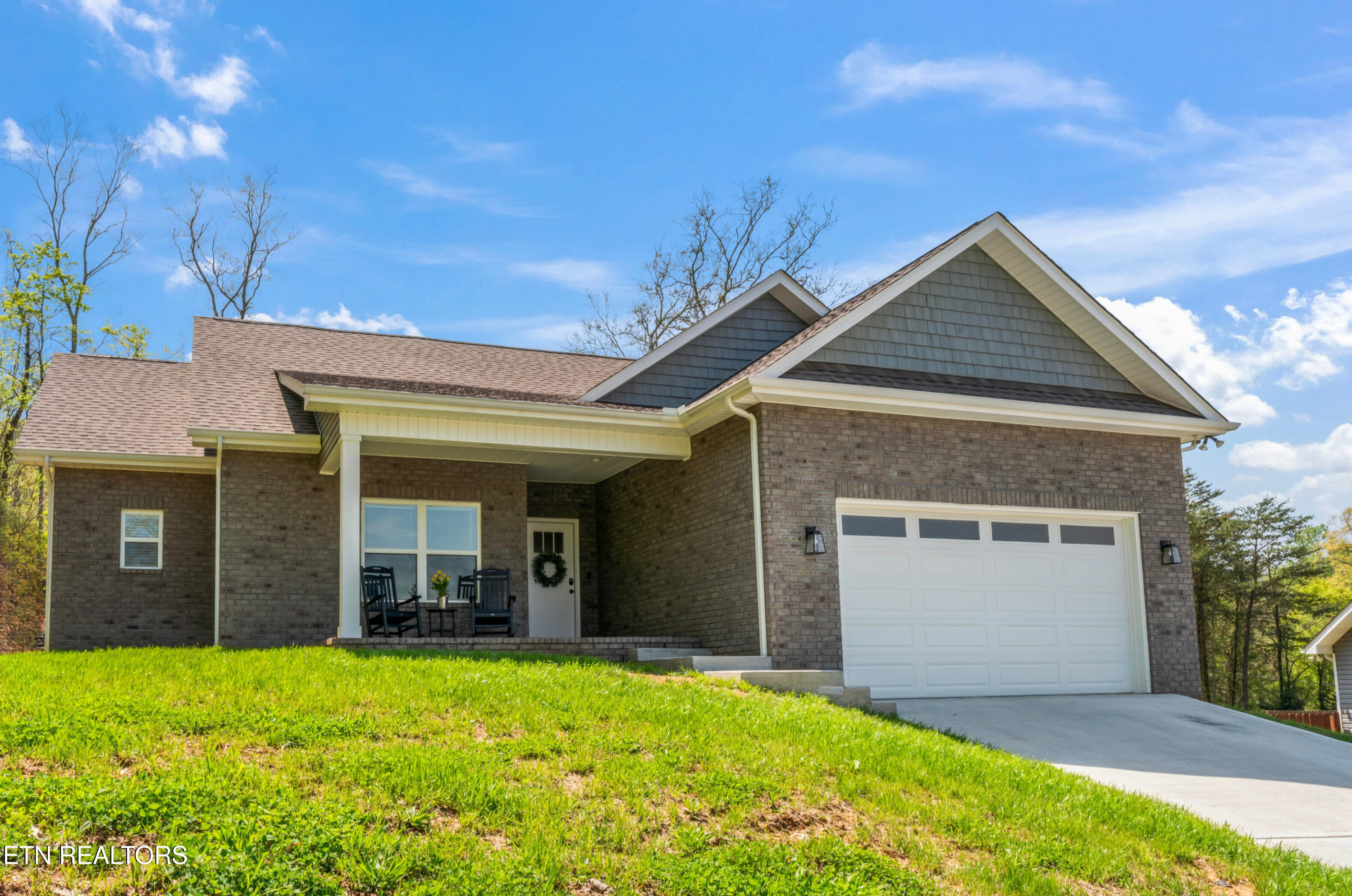 174 Flagstone Way Property Photo