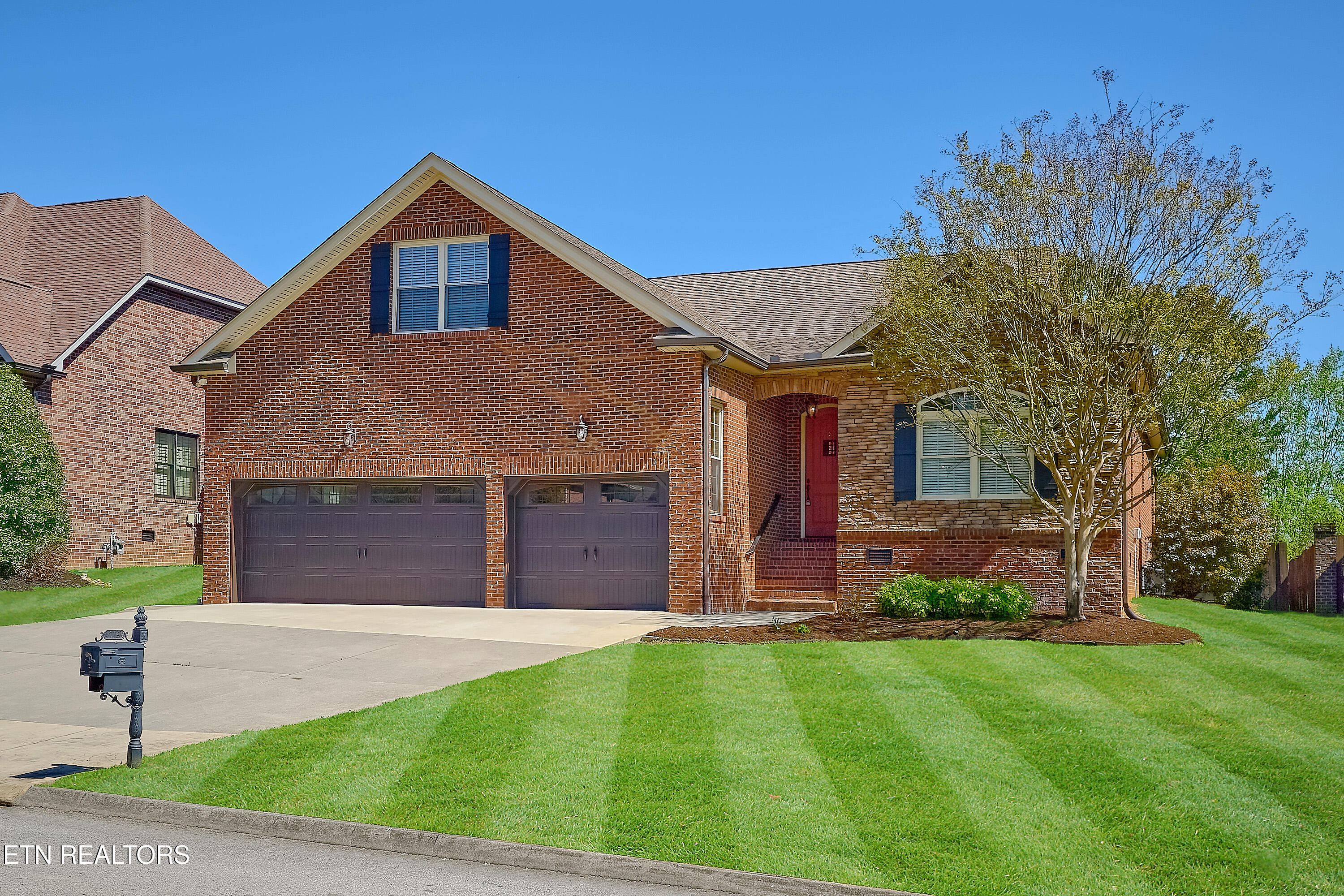 12139 Inglecrest Lane Property Photo 1