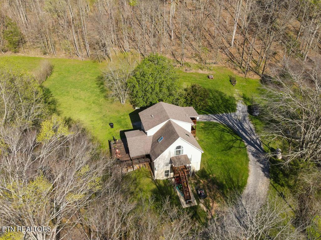 38562 Real Estate Listings Main Image