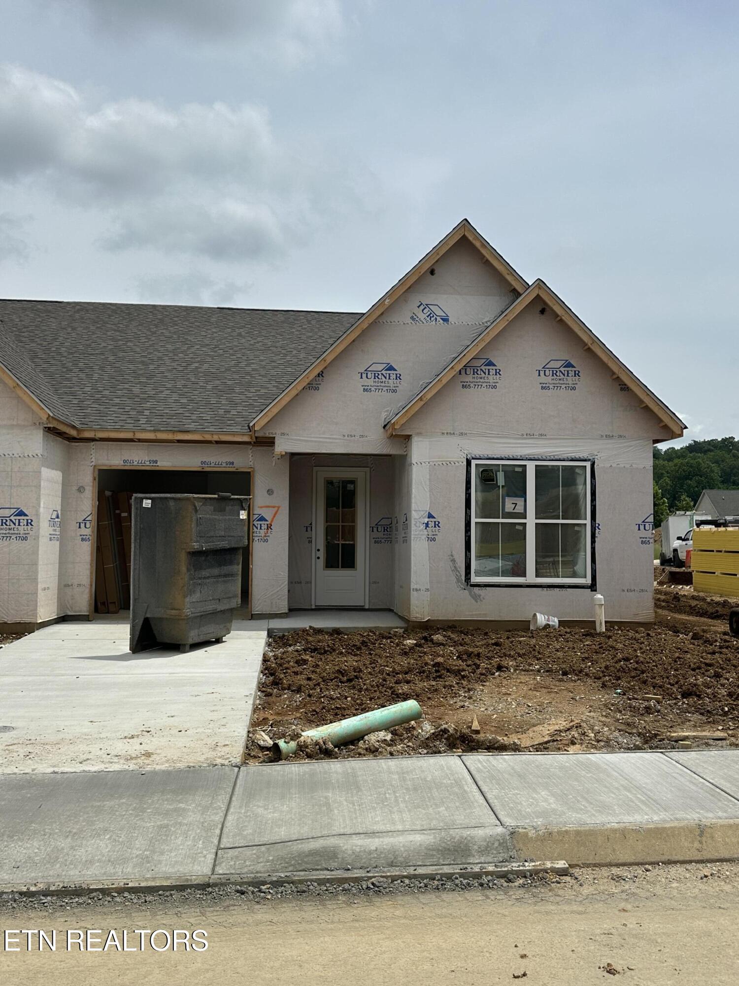 1802 Lateglow Way Property Photo 1