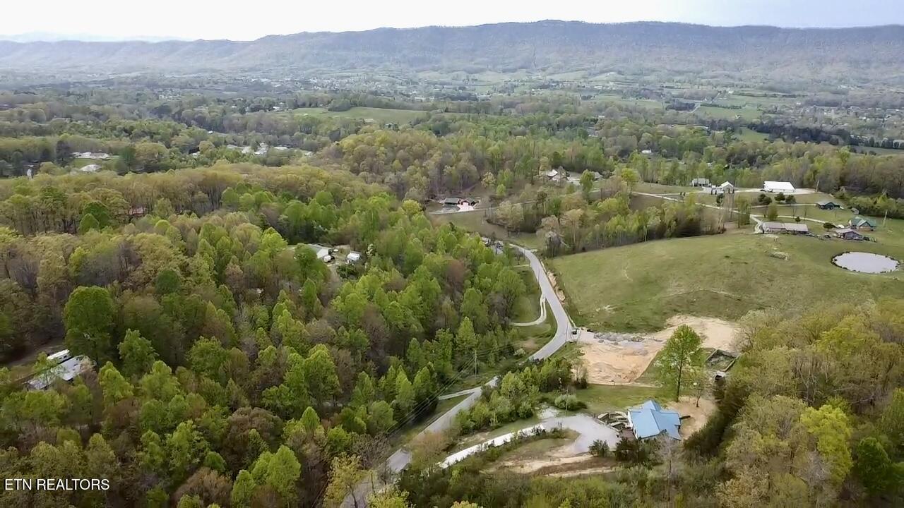 1405 Glade Springs Rd Property Photo