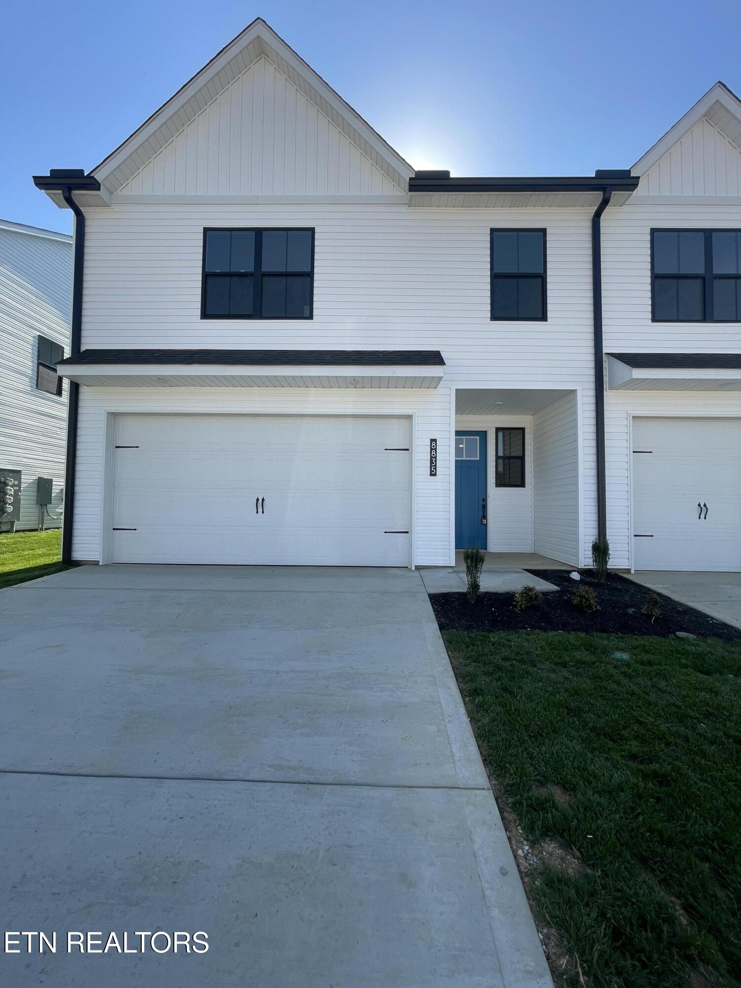 8835 Chapman Trace Way Property Photo 2