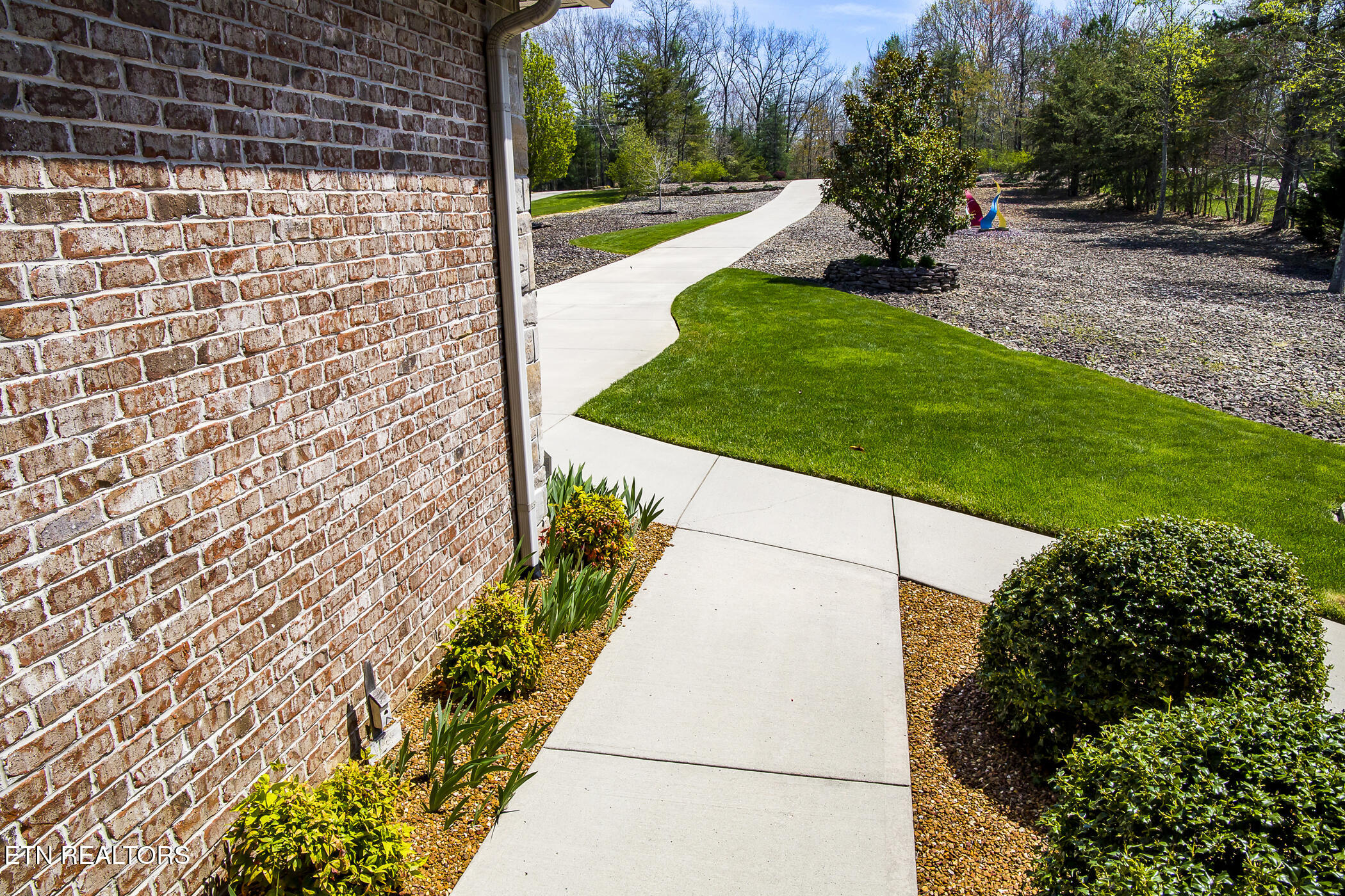 259 Pomeroy Drive Property Photo 12