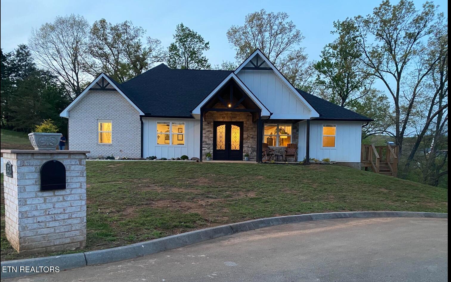 323 Eagle Claw Lane Property Photo