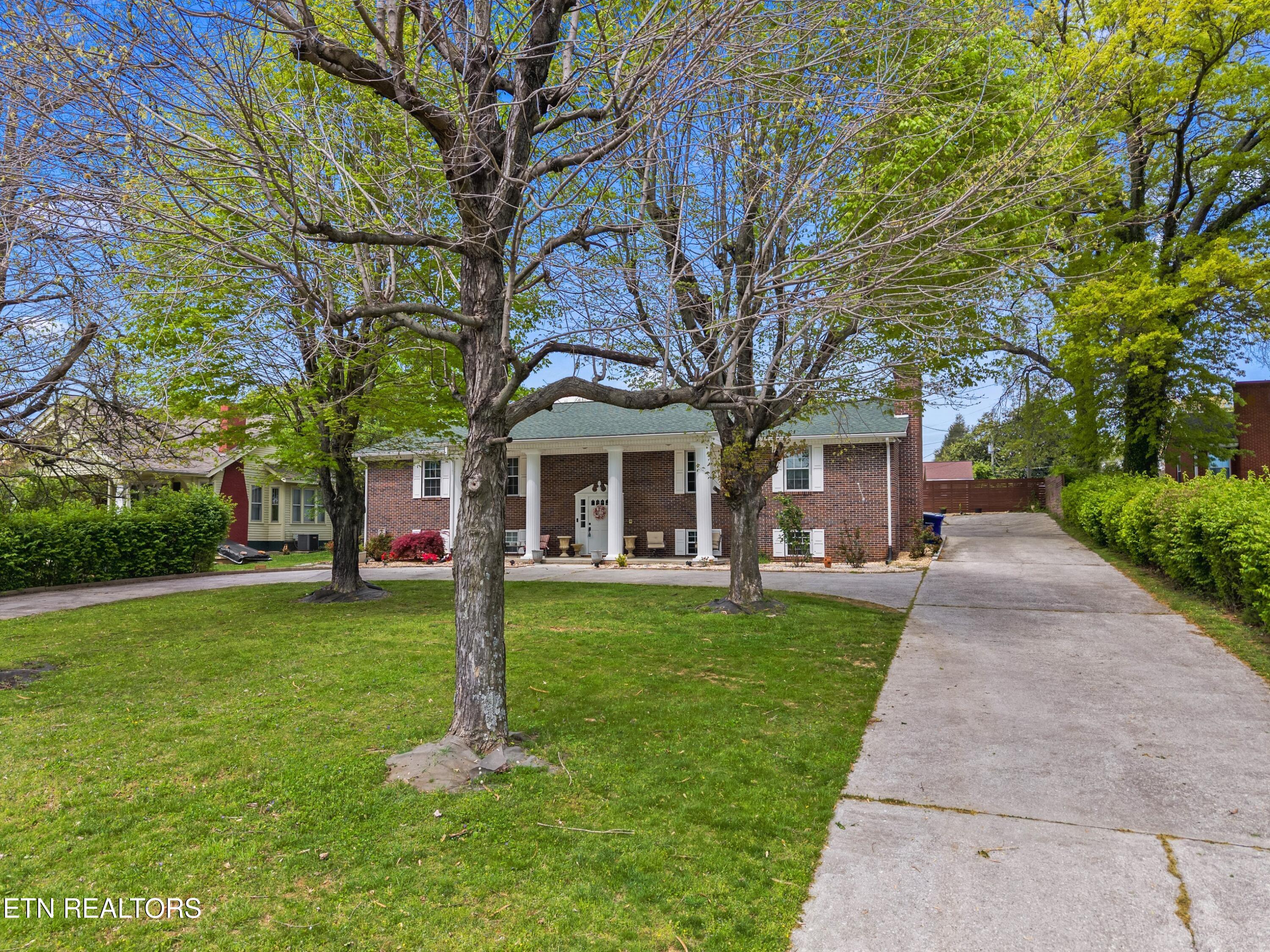 1813 Morningside Drive Property Photo