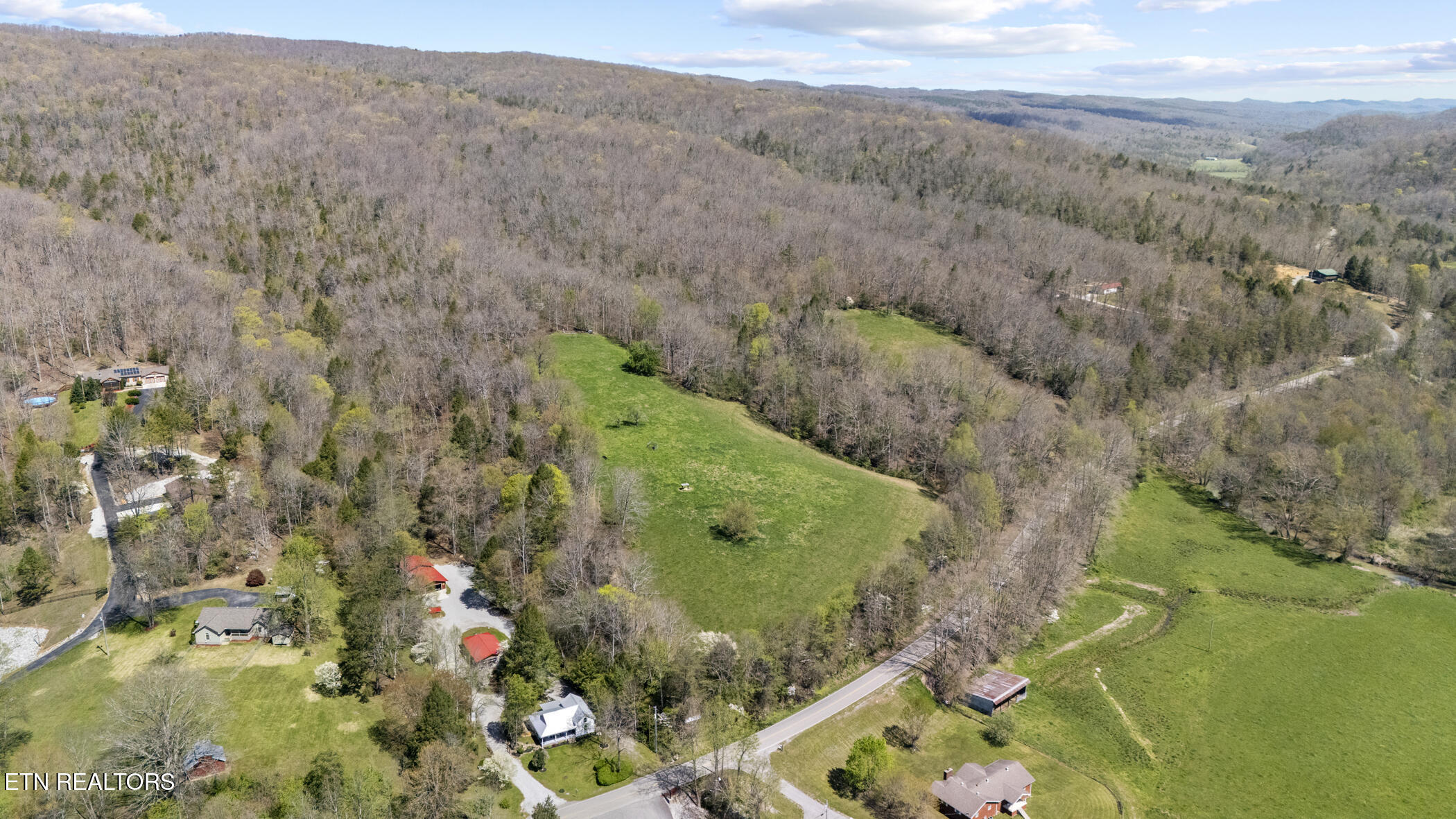 6062 Stinking Creek Rd Property Photo 6