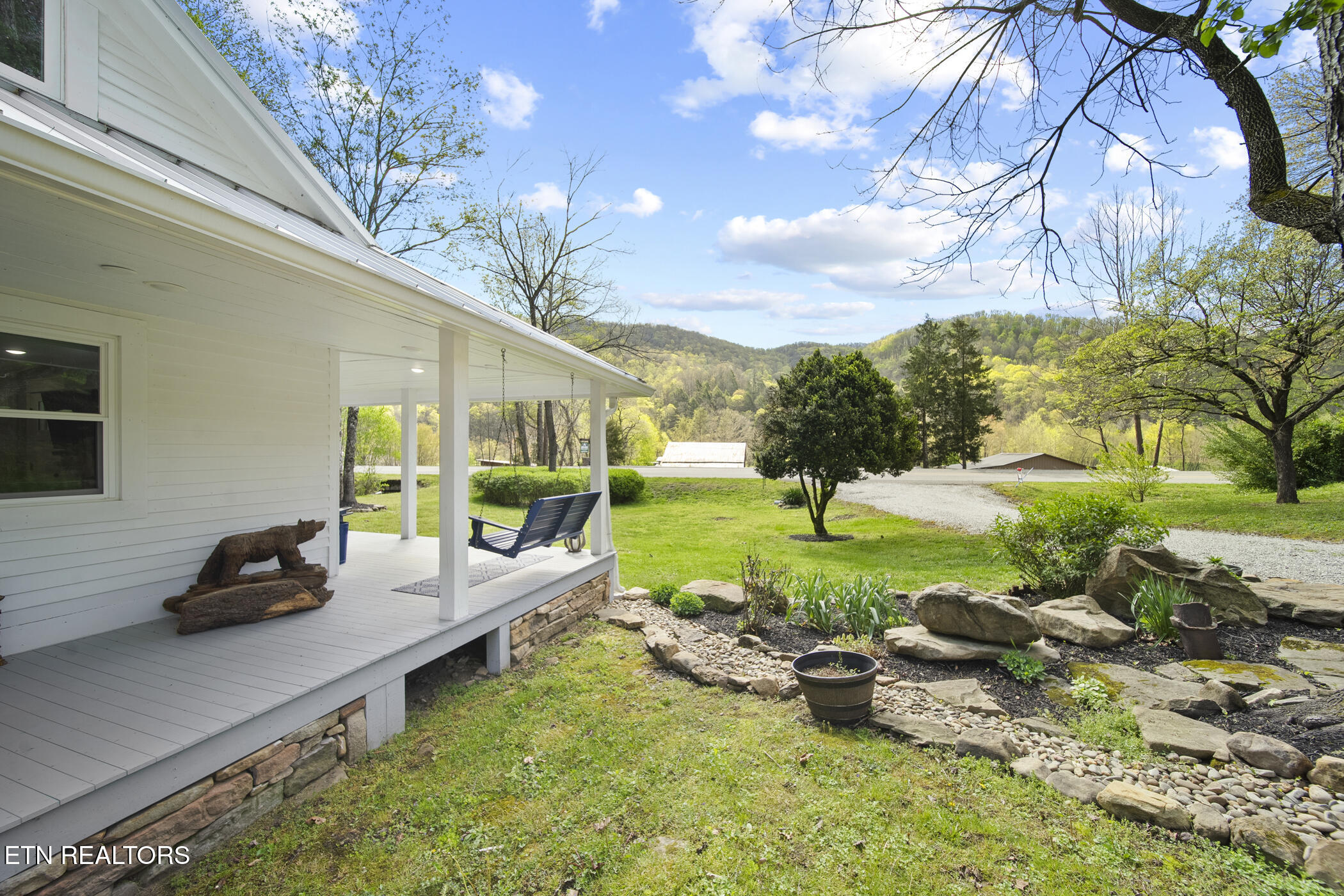 6062 Stinking Creek Rd Property Photo 11