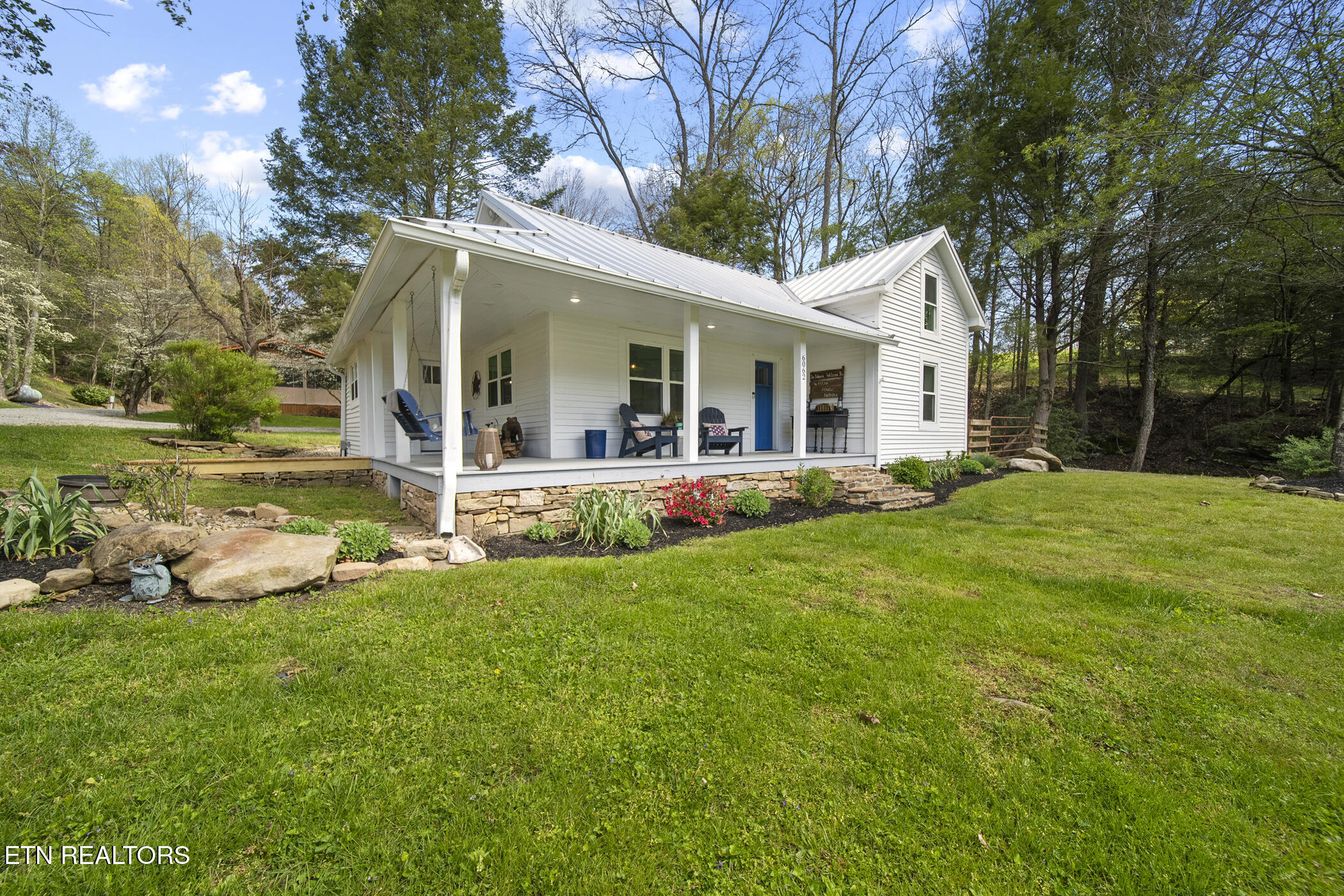 6062 Stinking Creek Rd Property Photo 12