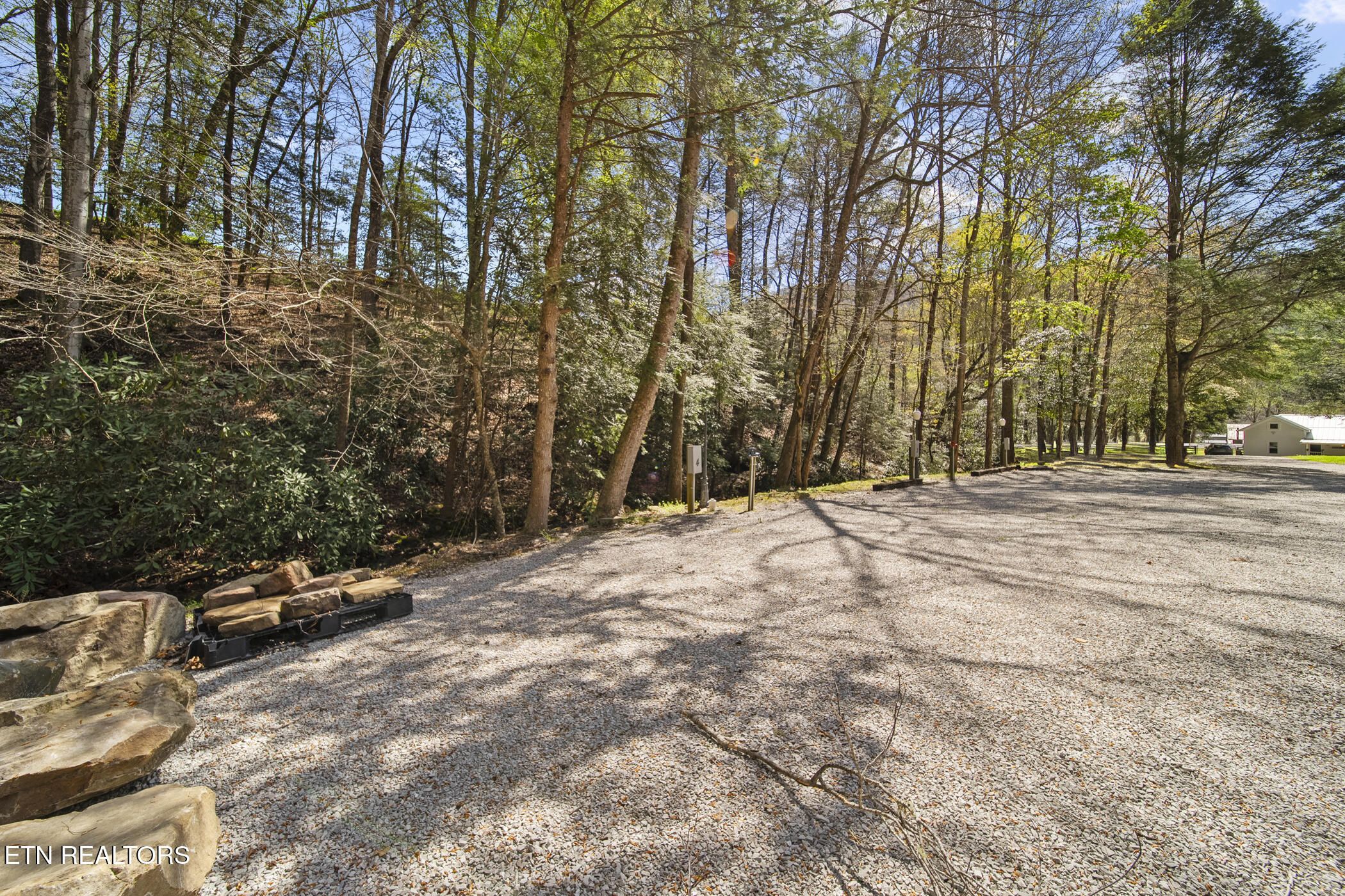 6062 Stinking Creek Rd Property Photo 58
