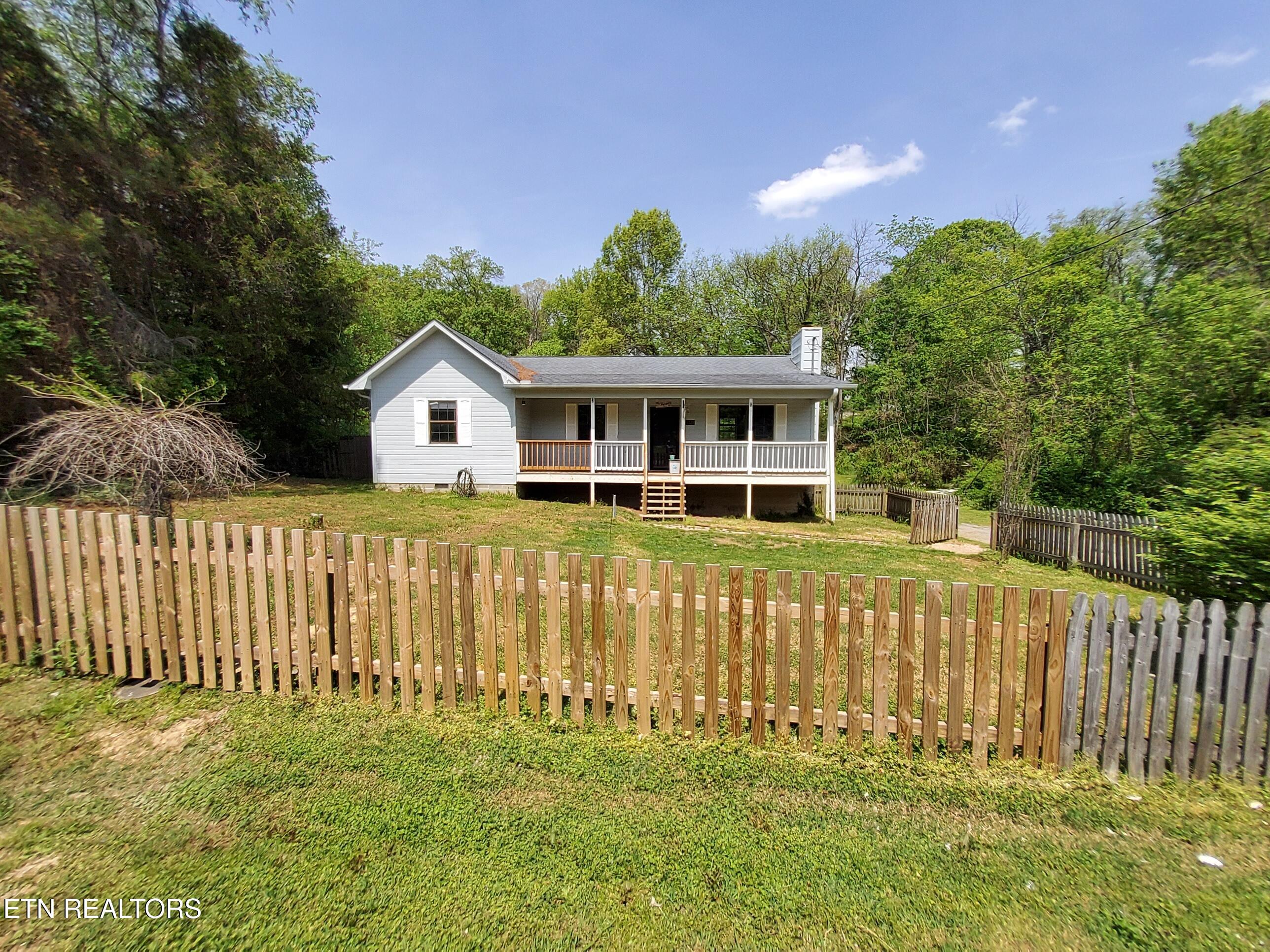 1228 Payne School Drive Property Photo 2