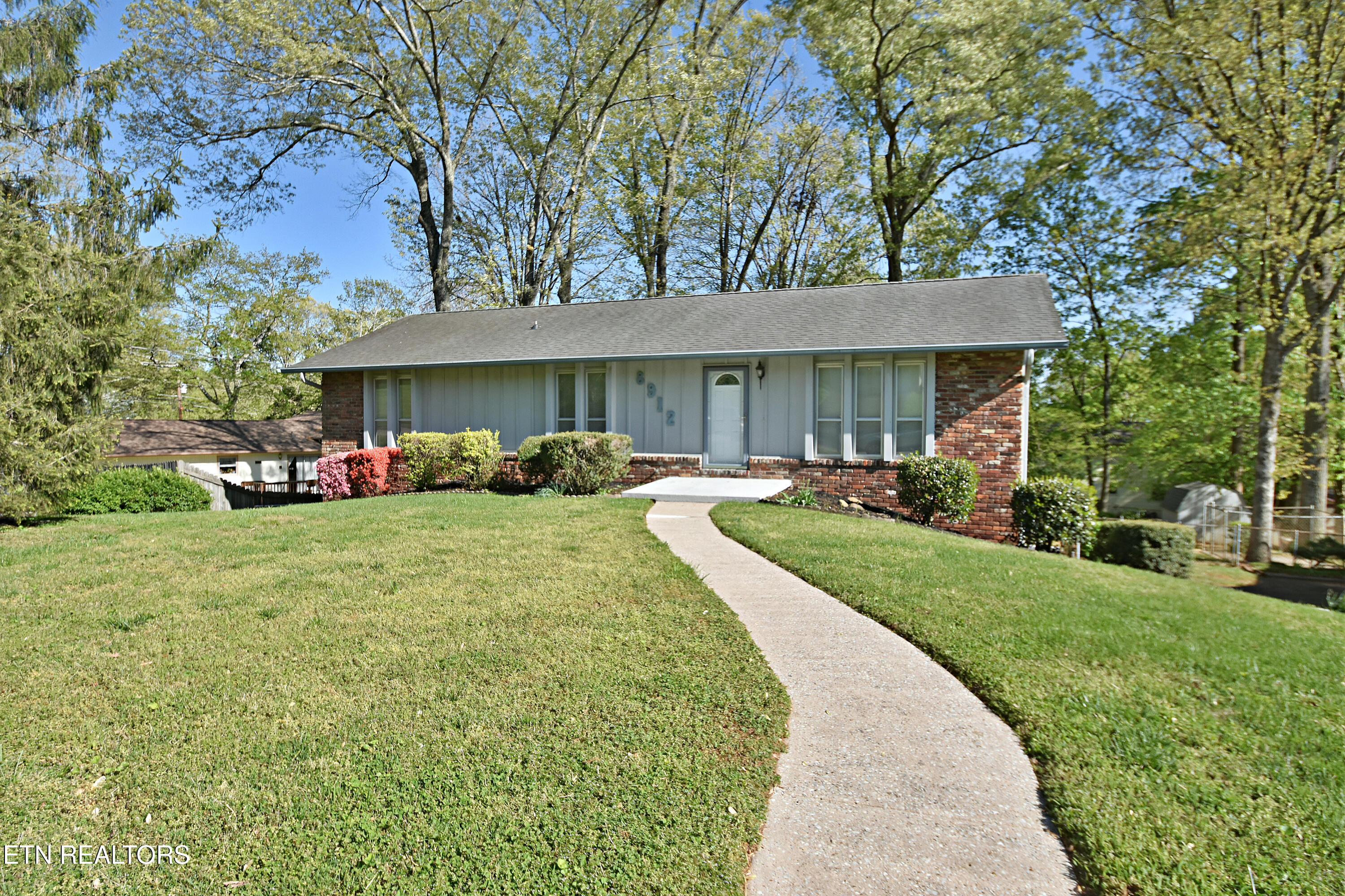 8912 Moneymaker Drive Property Photo