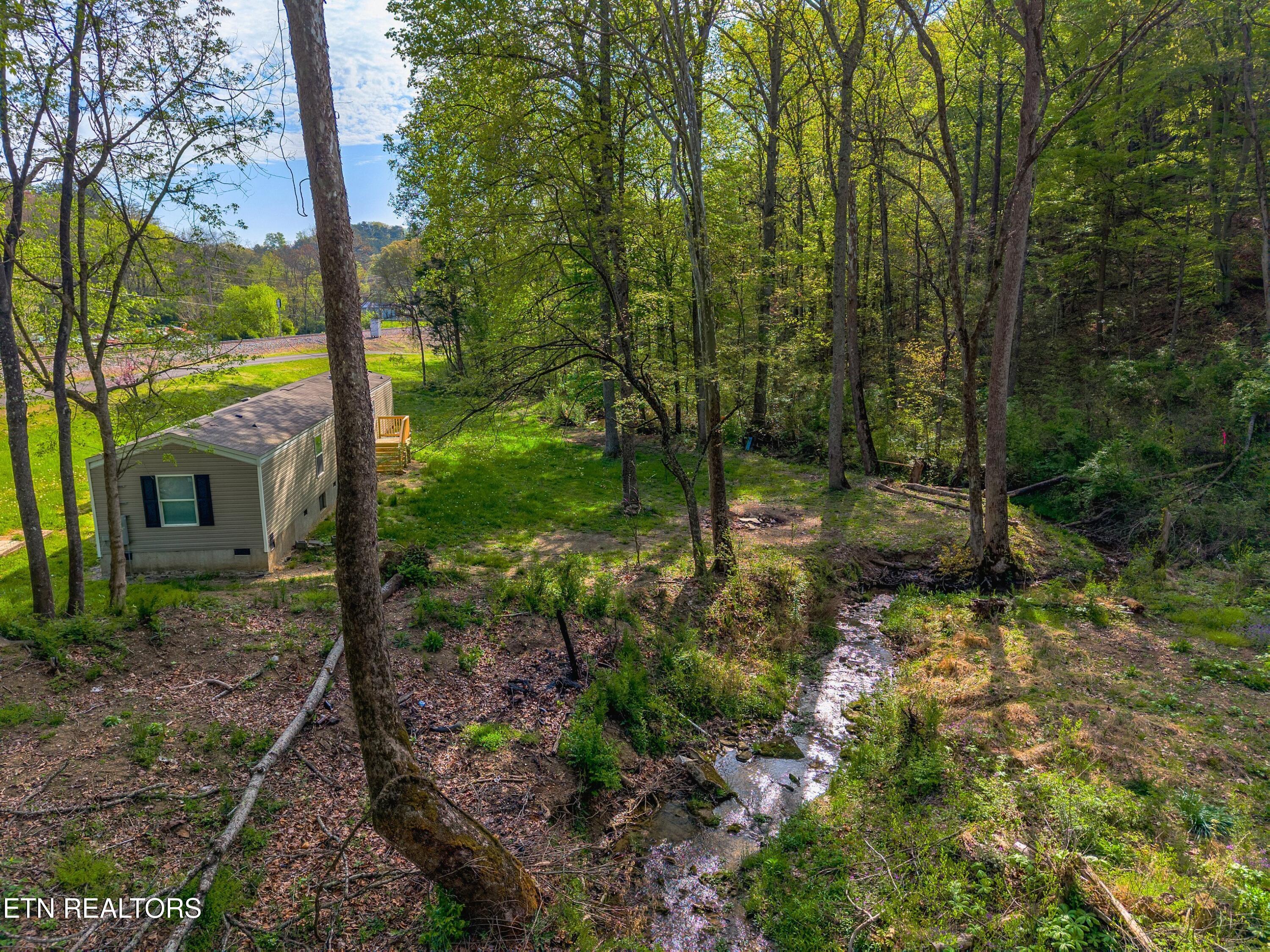 2805 Coffey Rd Property Photo 3