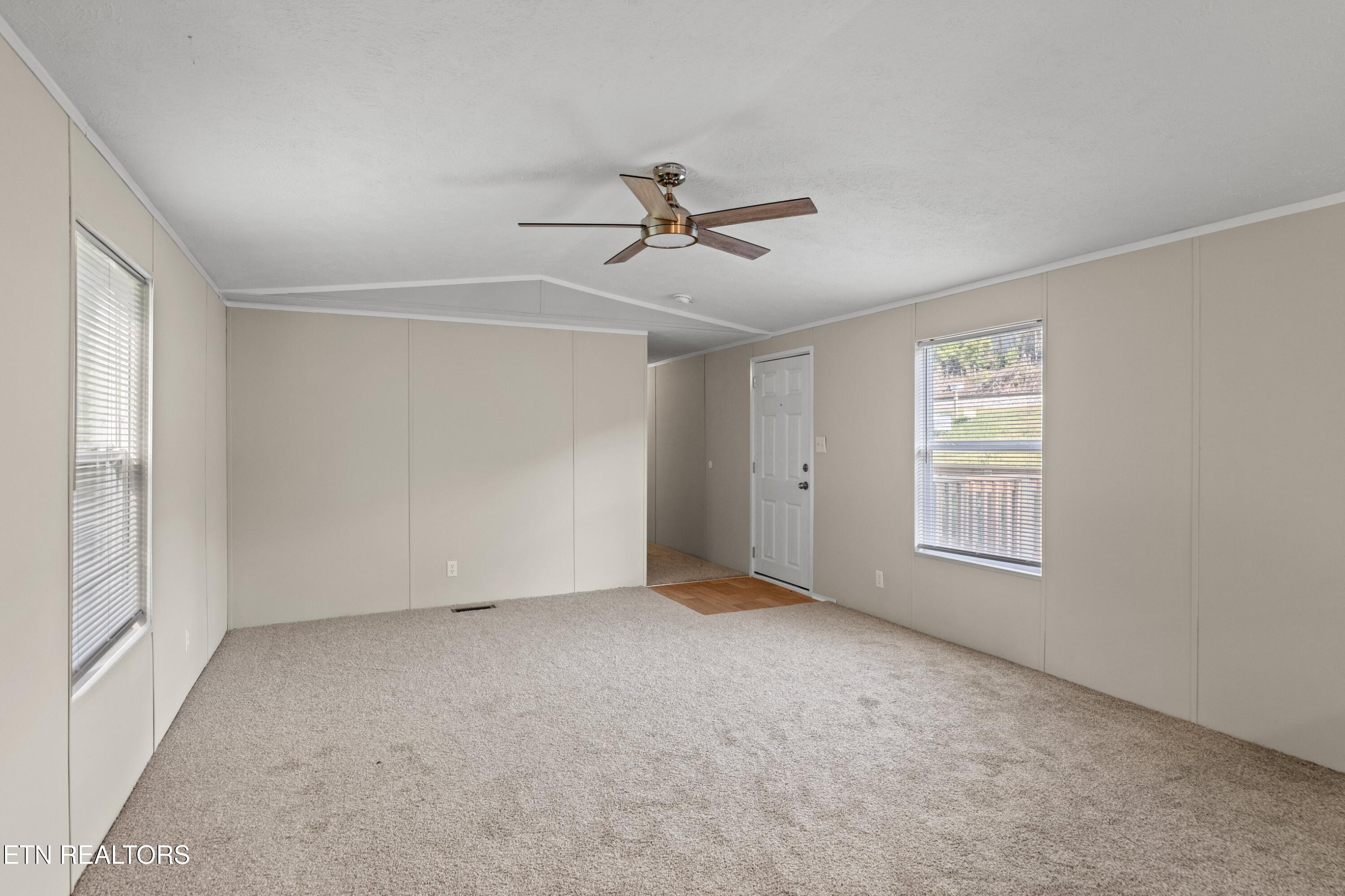 2805 Coffey Rd Property Photo 6