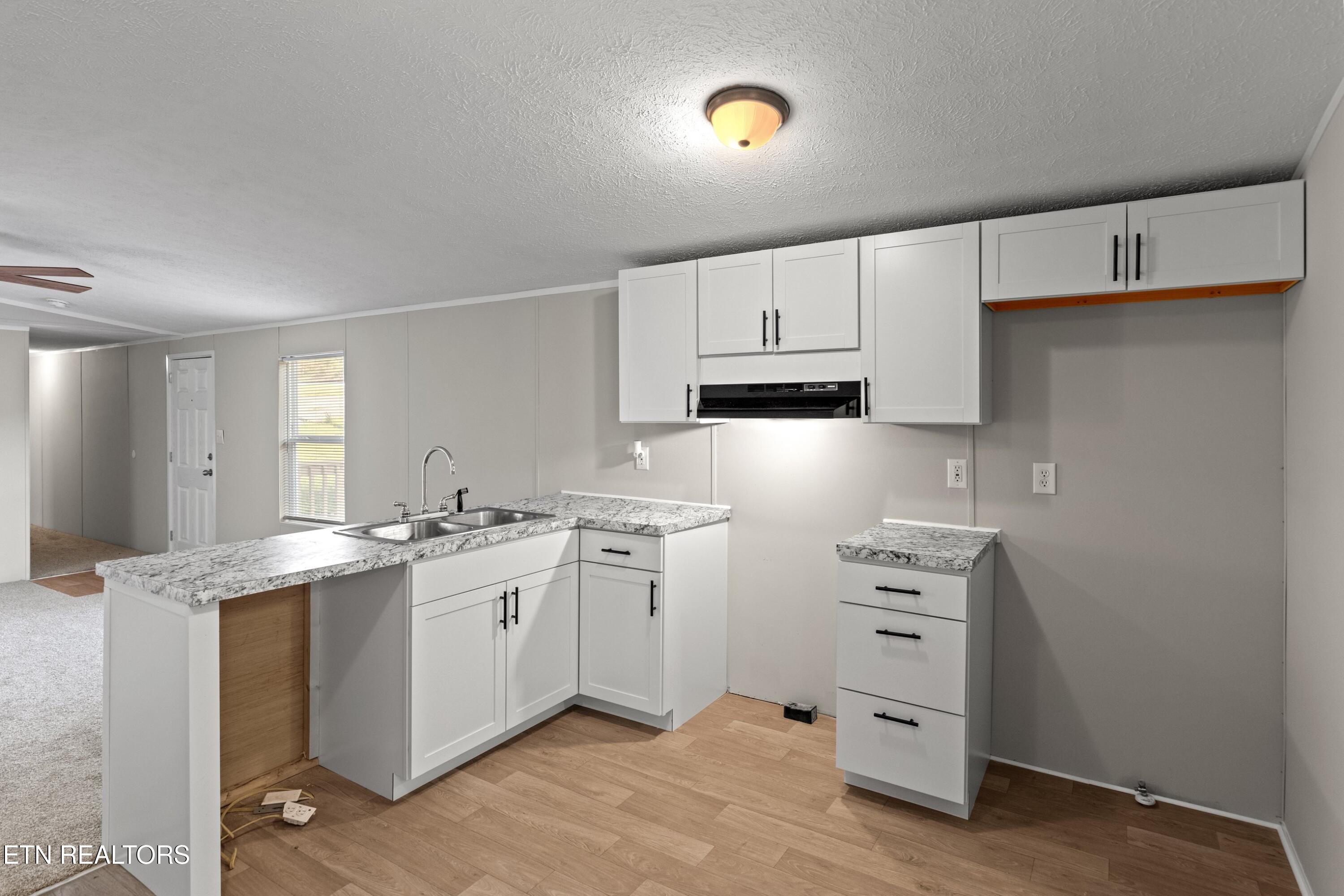 2805 Coffey Rd Property Photo 8