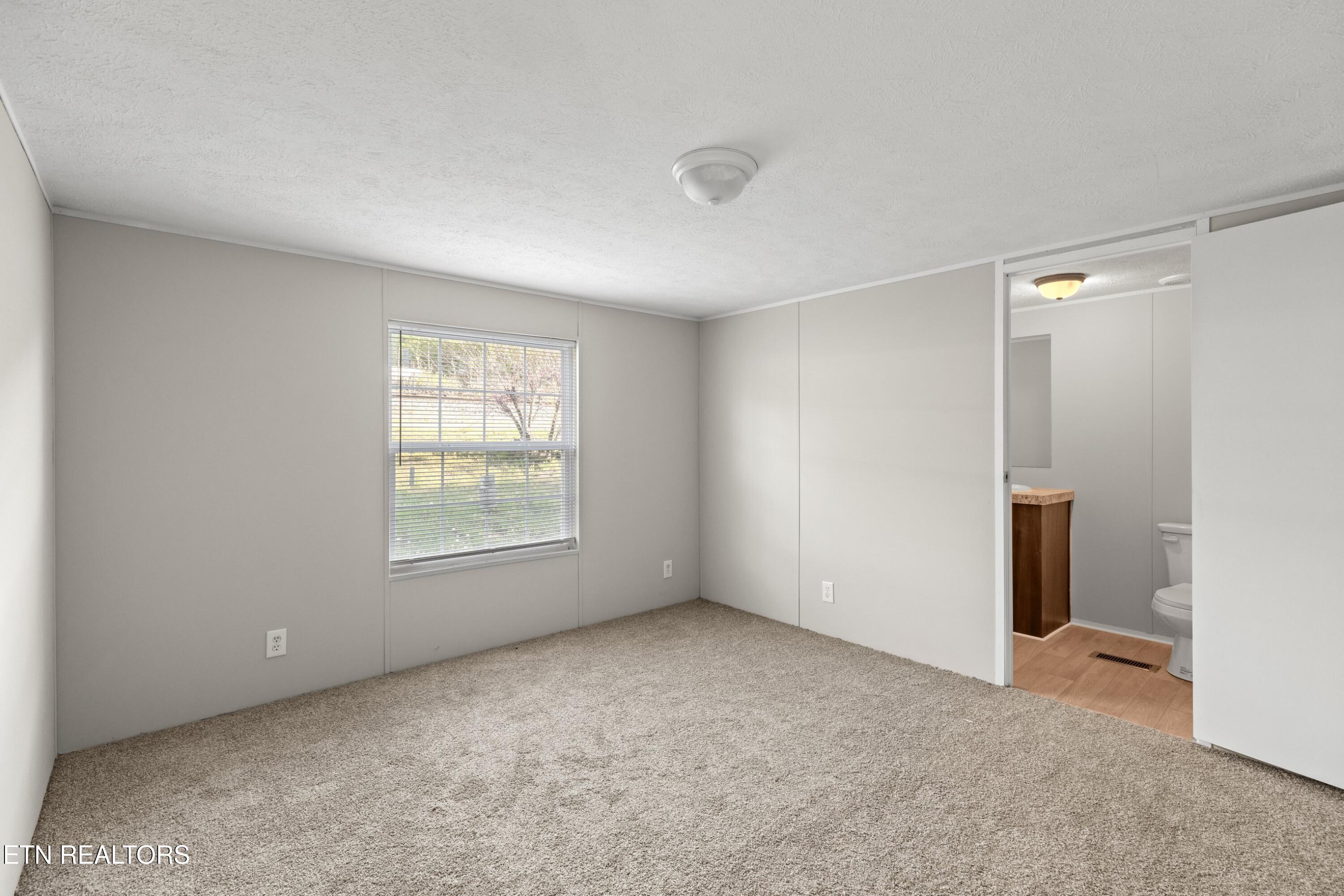 2805 Coffey Rd Property Photo 10