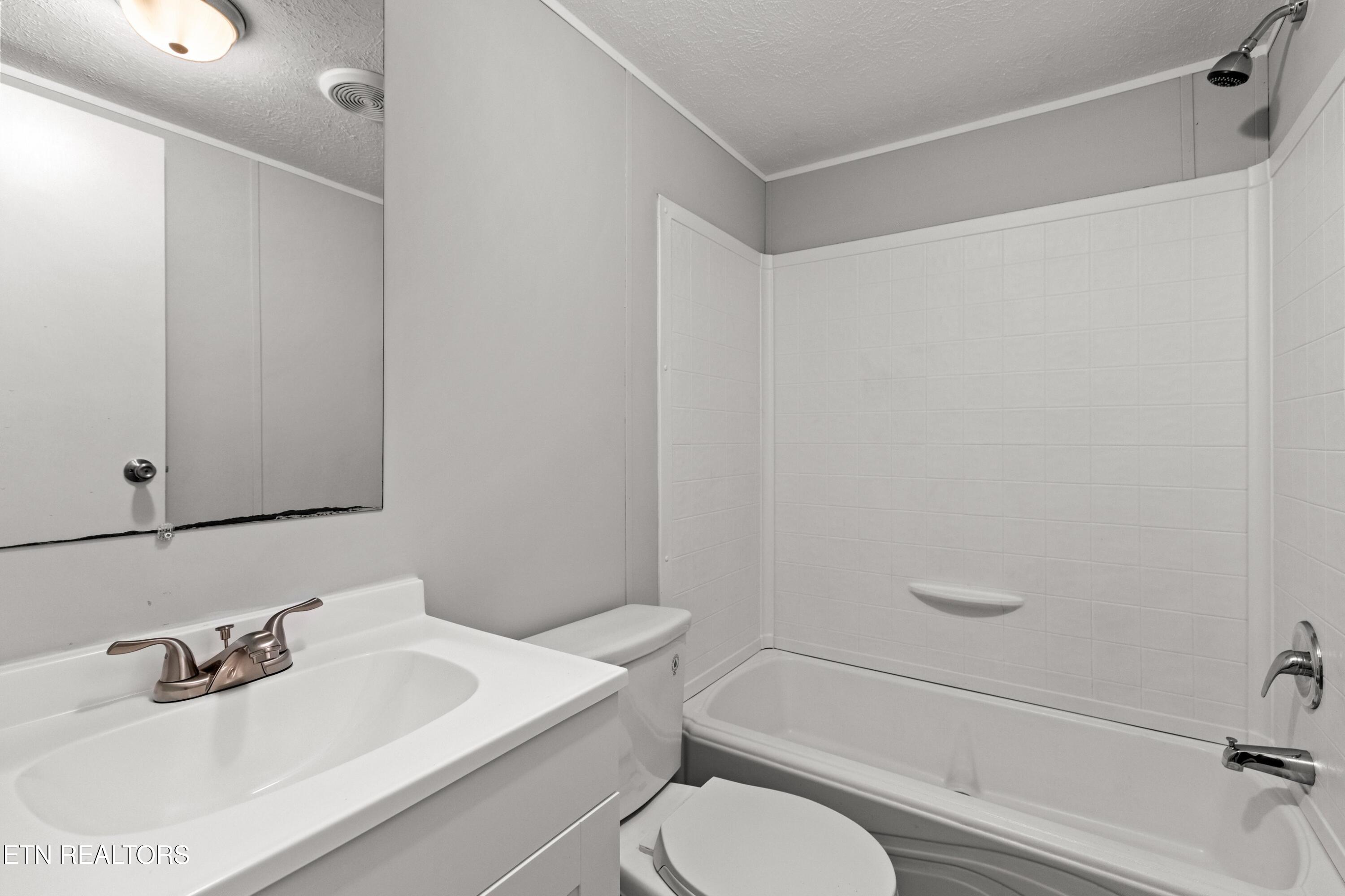 2805 Coffey Rd Property Photo 16