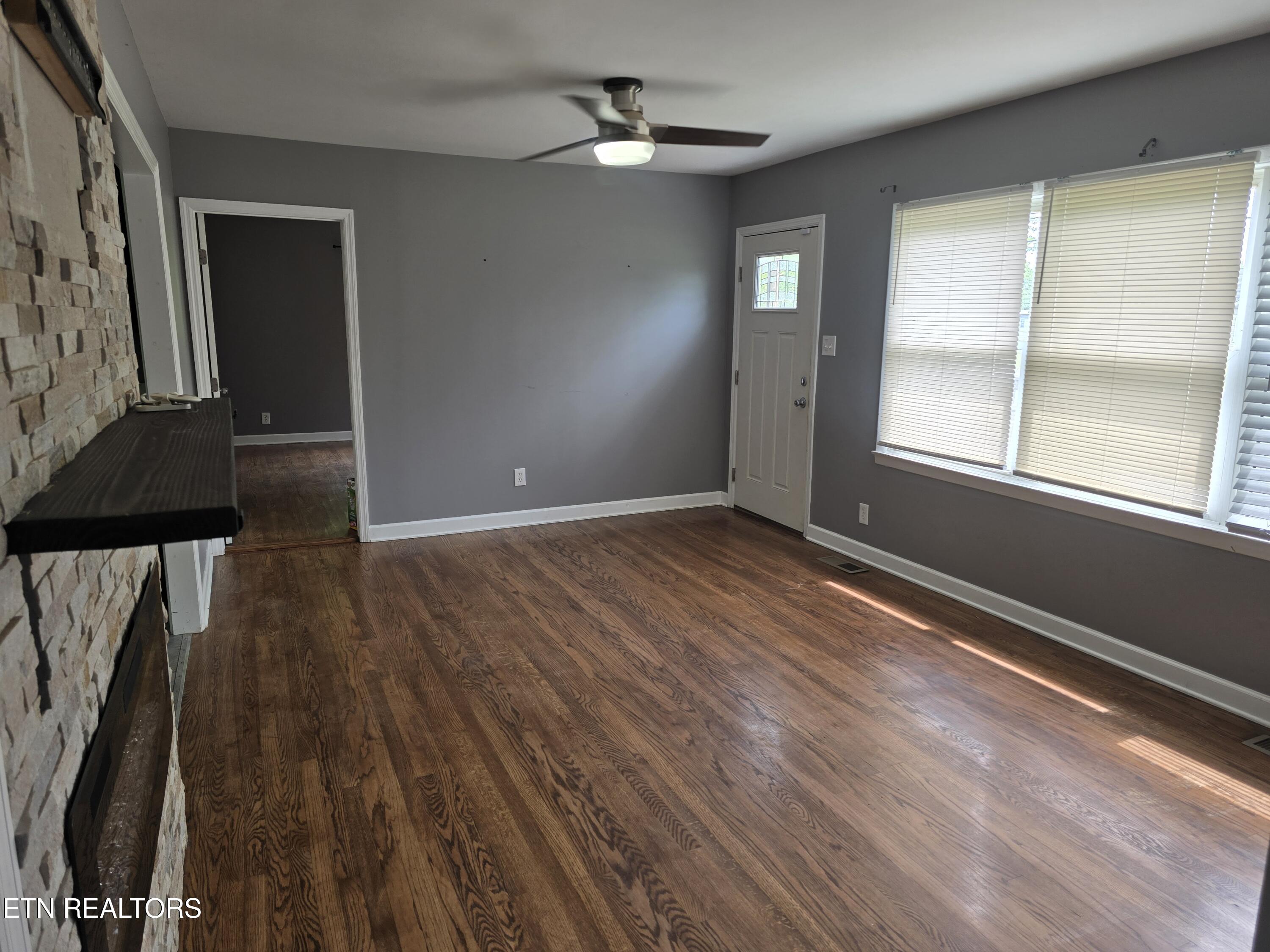 4107 Ne Valley View Drive Property Photo 3