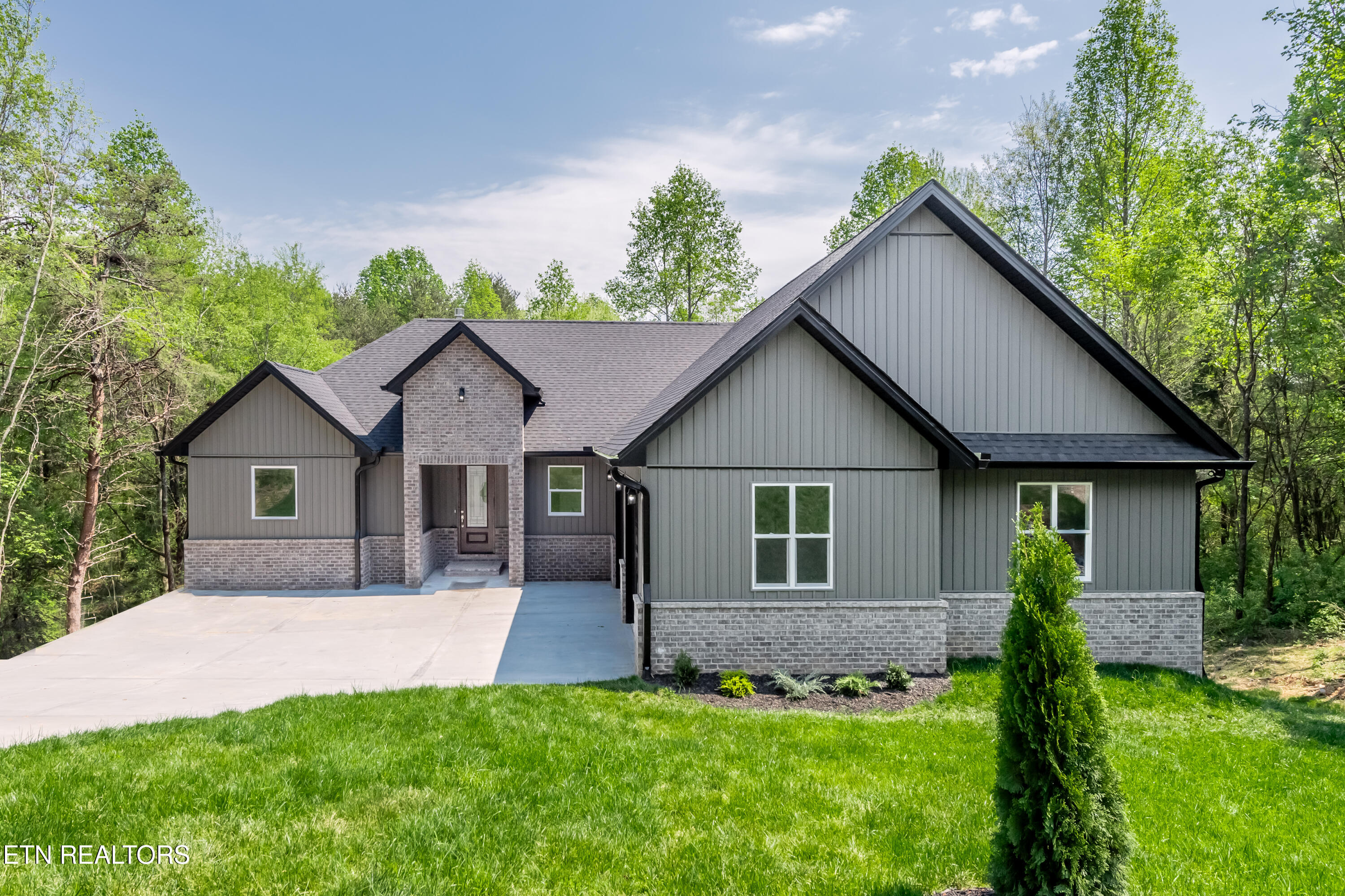 112 Amohi Way Property Photo